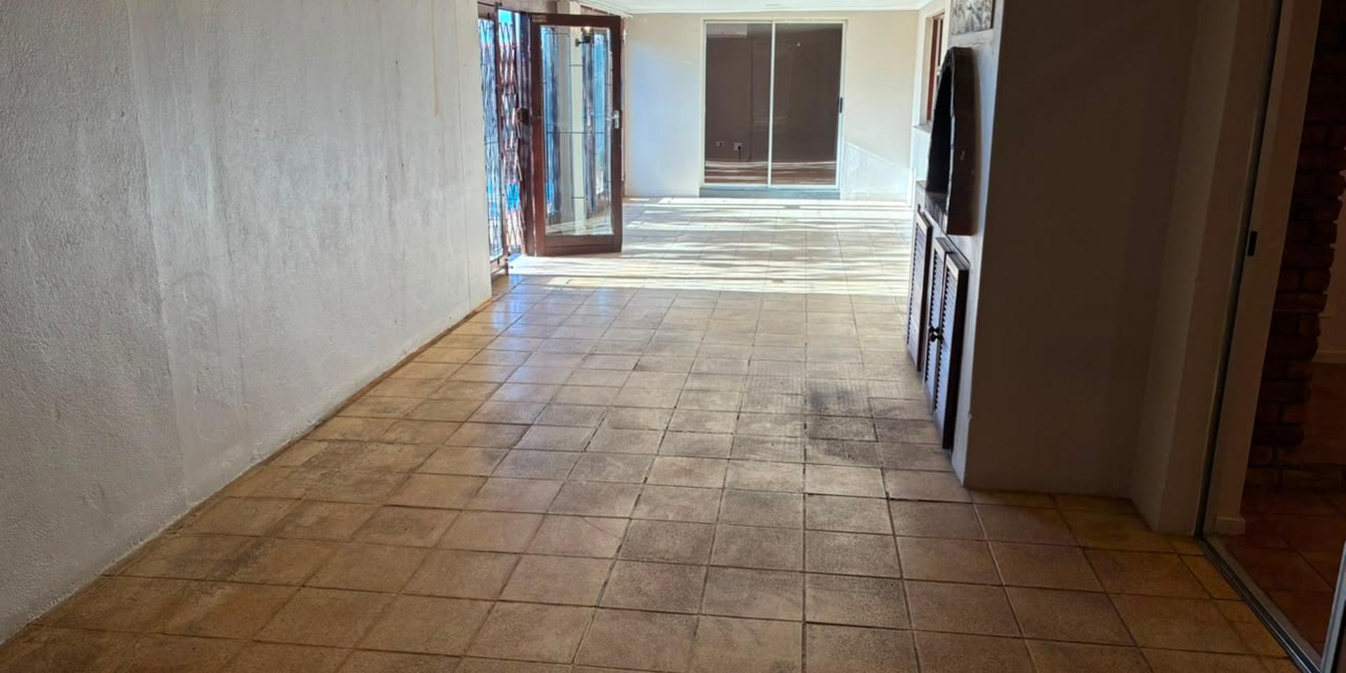 Image 3 of 6