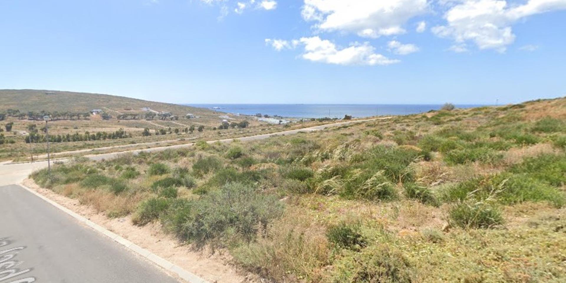Image 2 of 6
