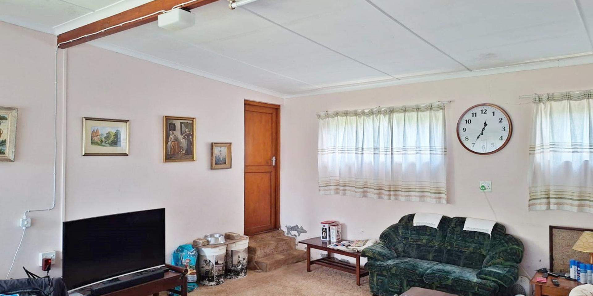 Image 2 of 6