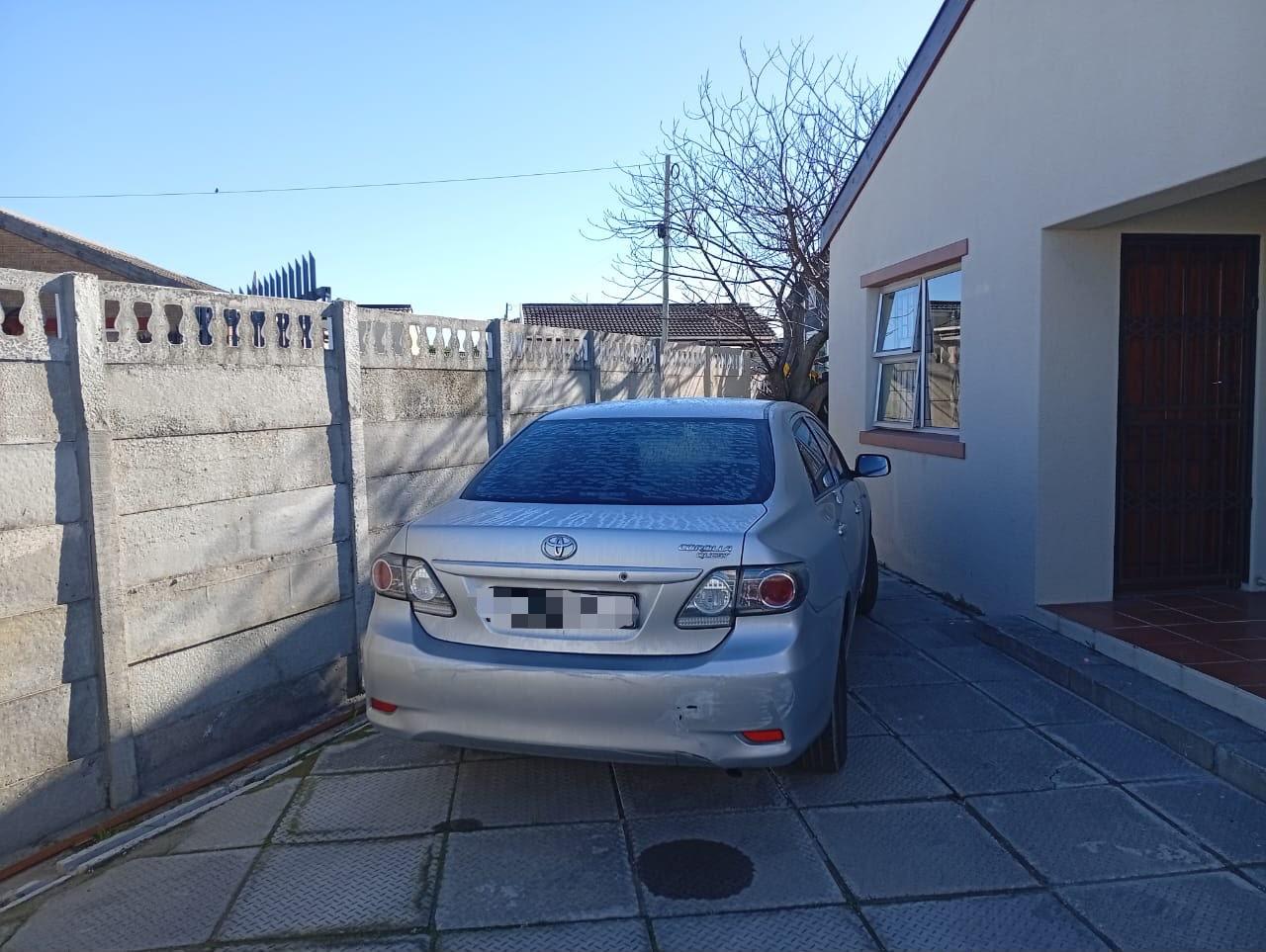 Image 2 of 6