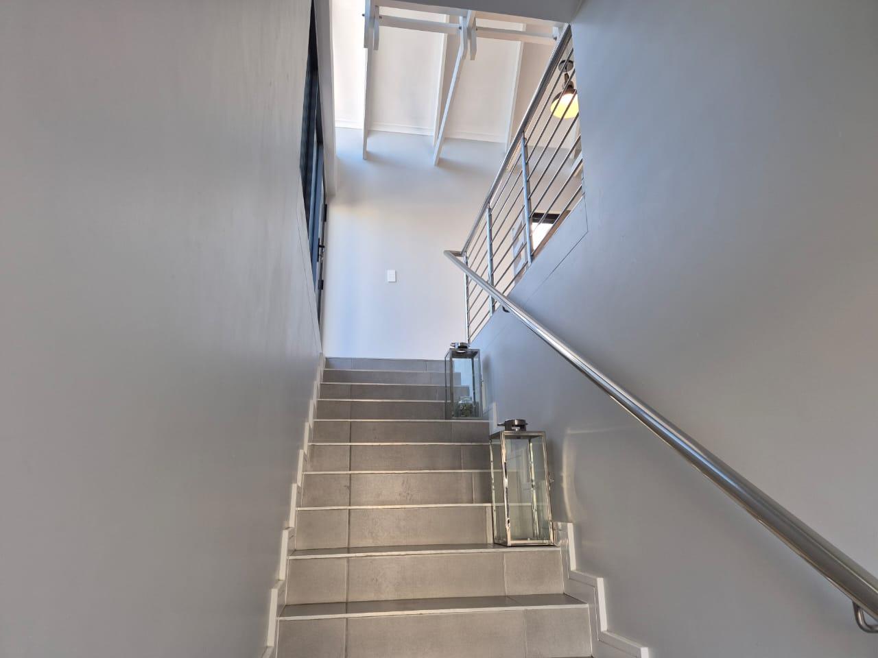Image 3 of 6