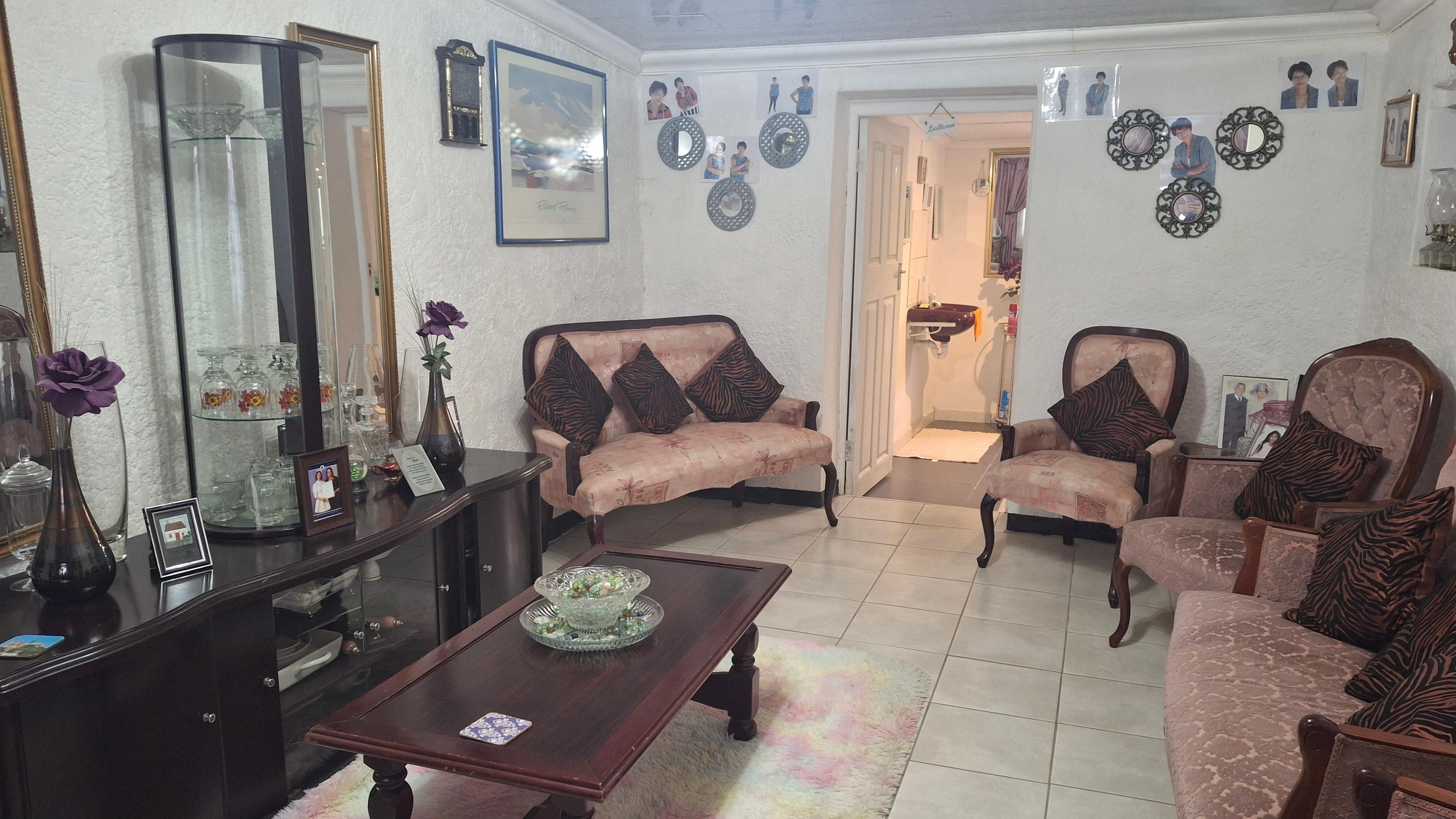 Image 4 of 6