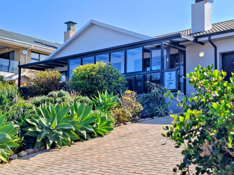 Main property image