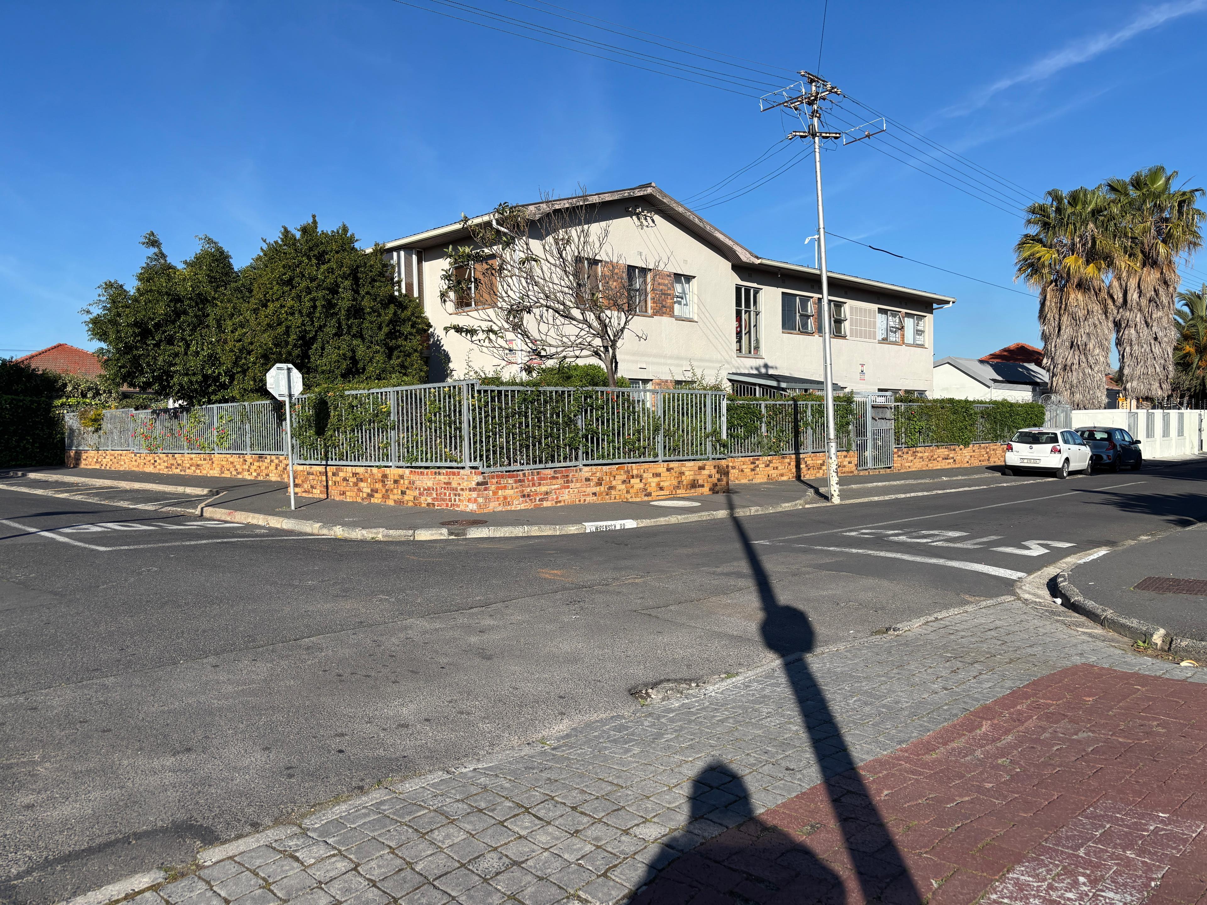 Image 2 of 6