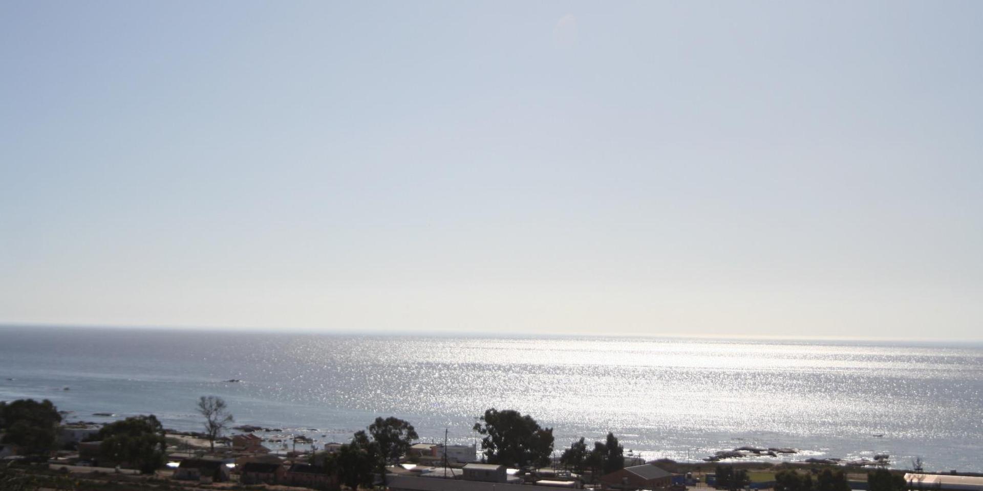 Image 2 of 6