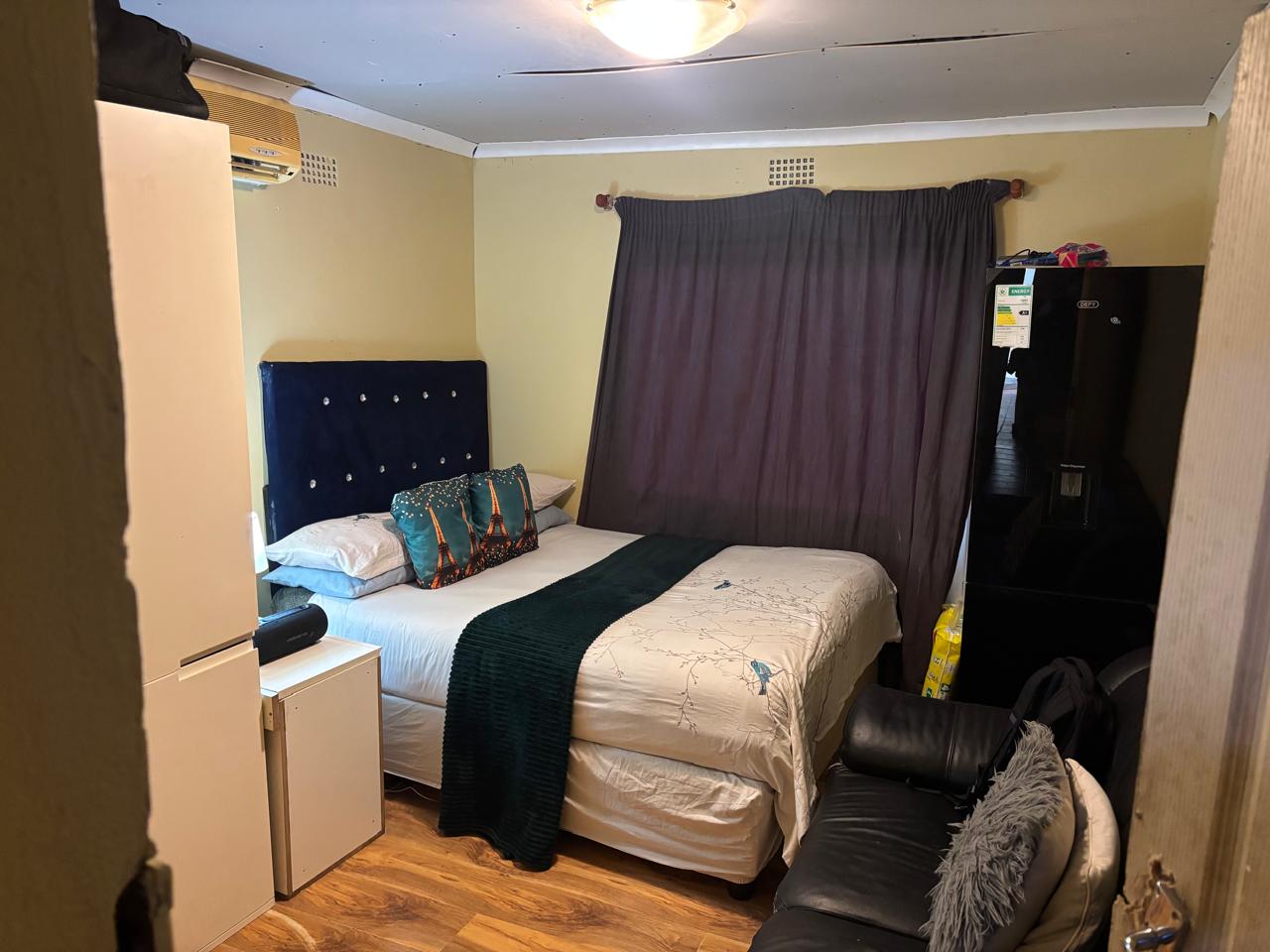 Image 5 of 6