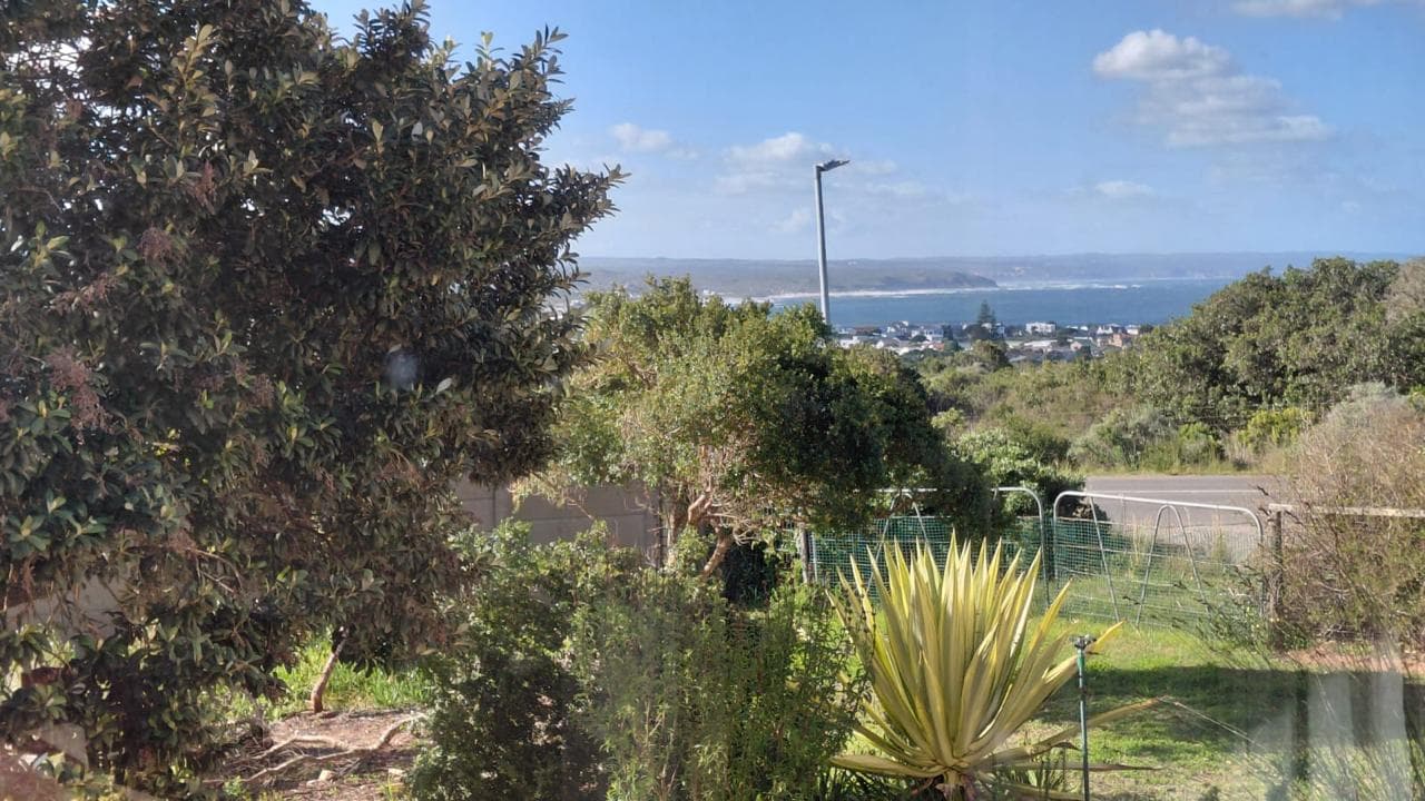 Image 2 of 6