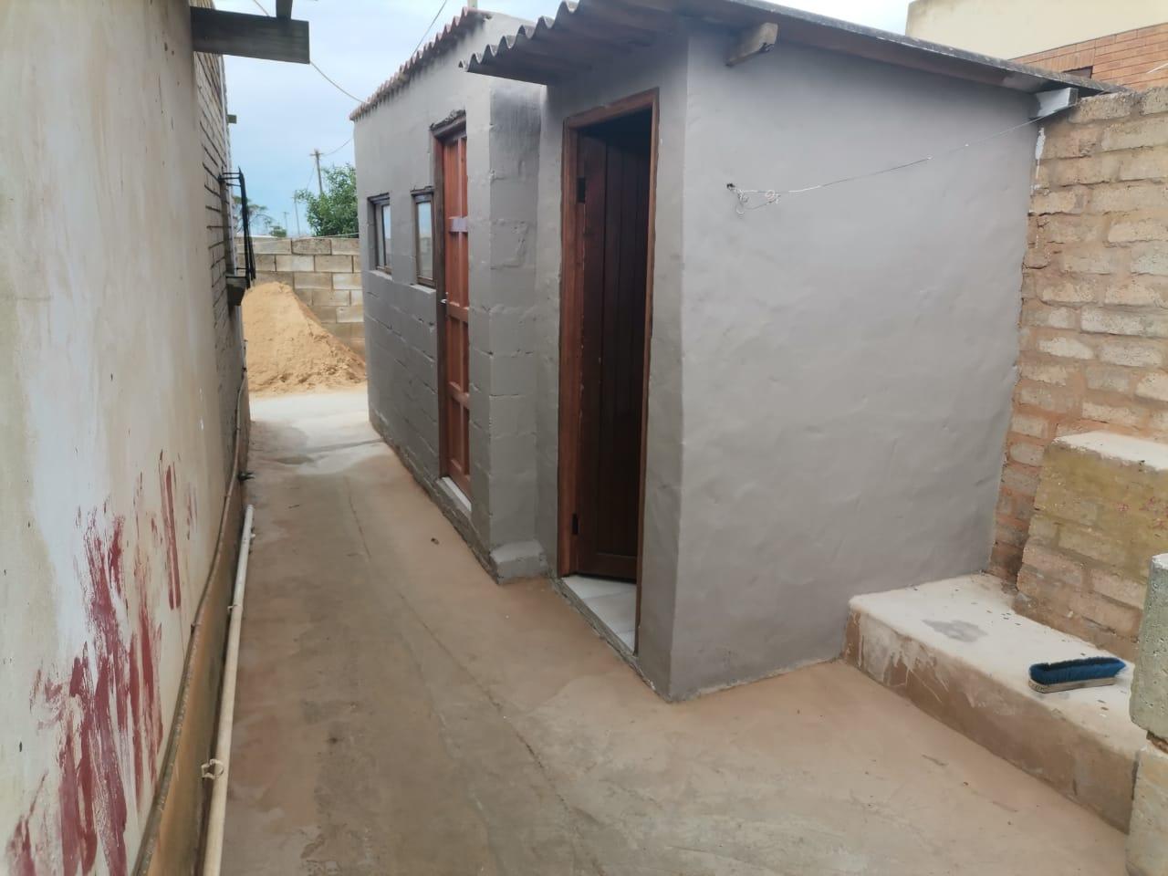 Image 4 of 6