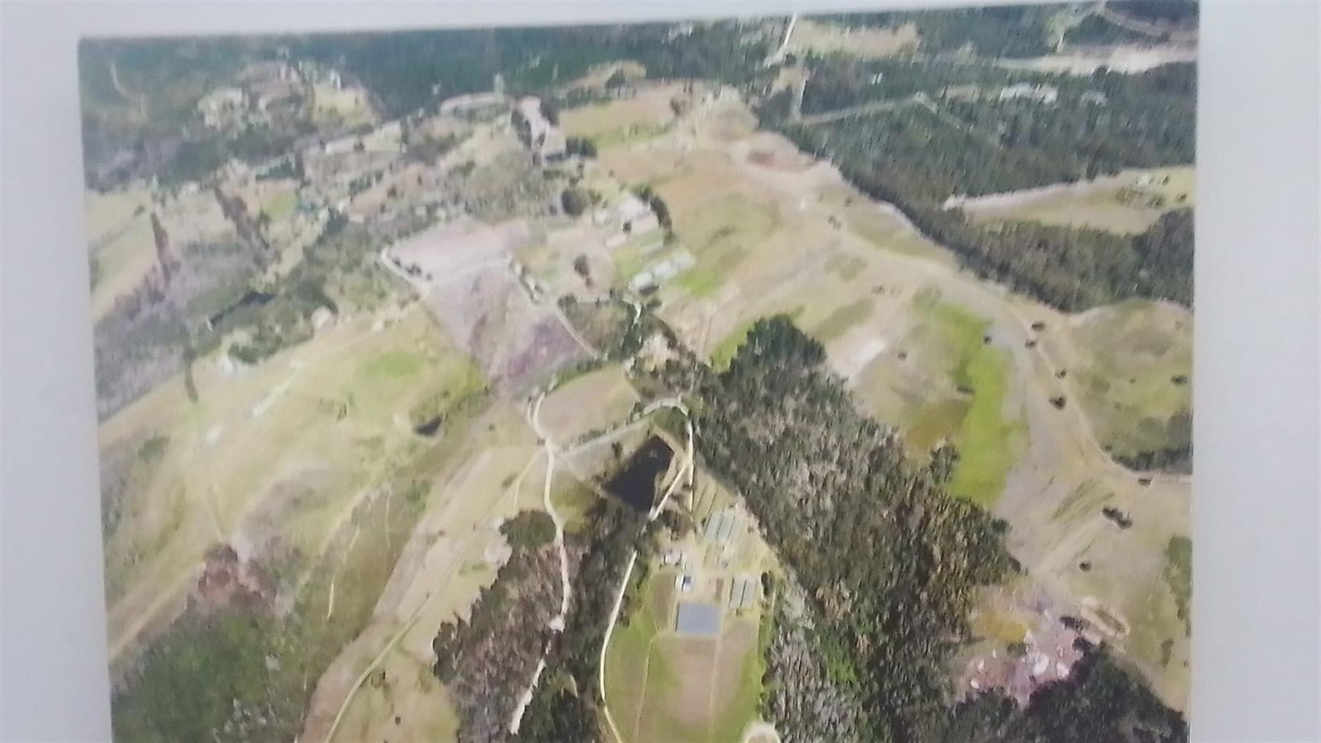 Image 2 of 6