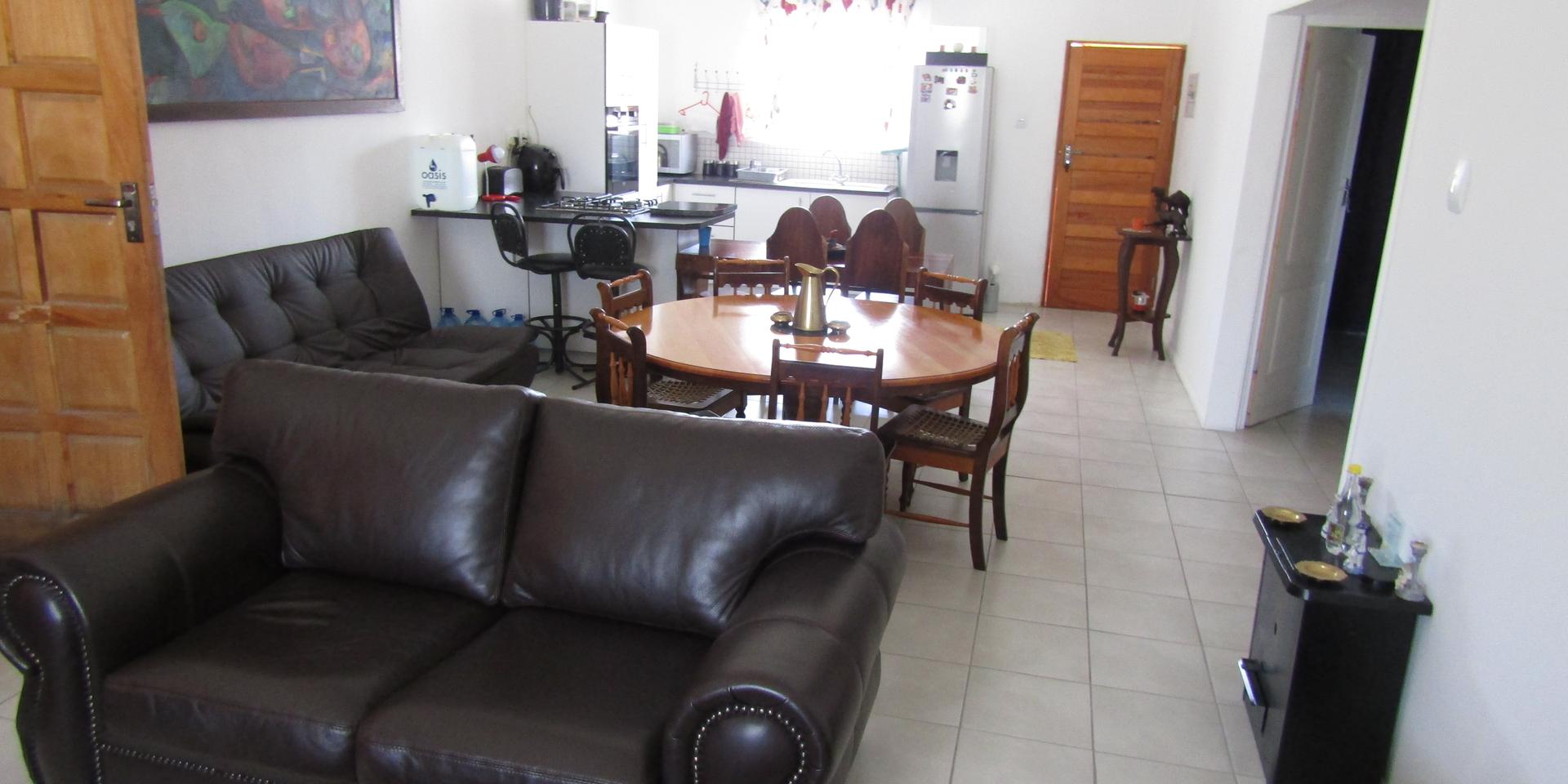 Image 4 of 6