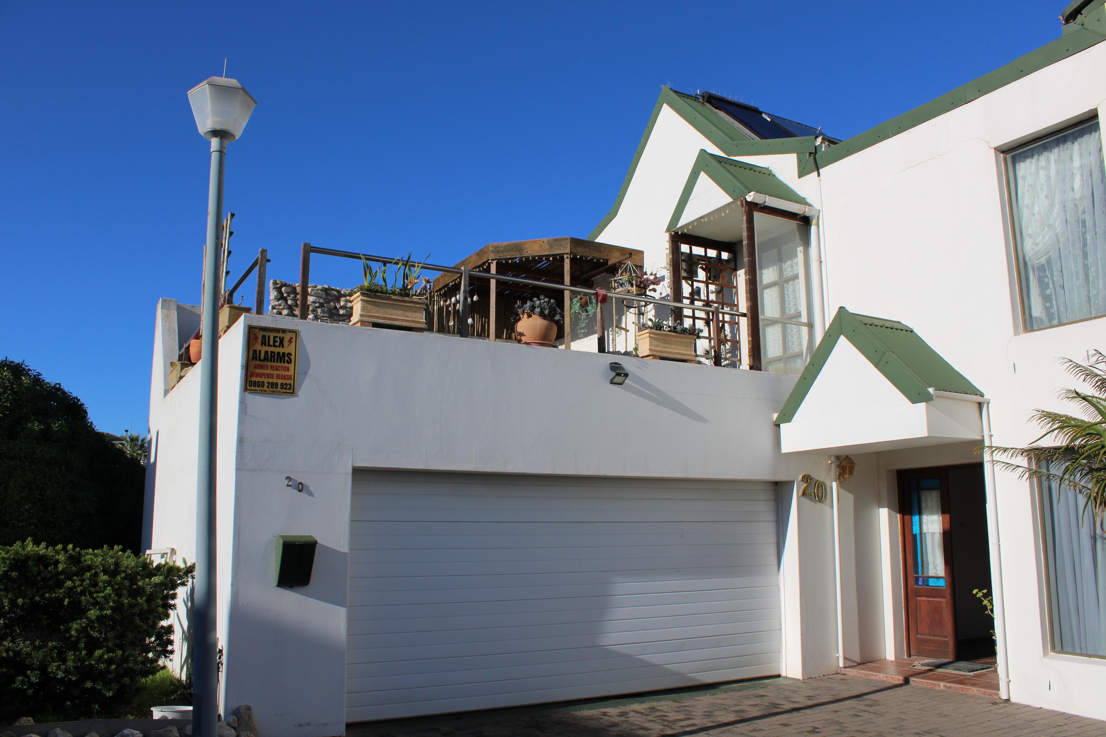 Image 4 of 6