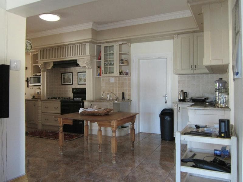 Image 4 of 6