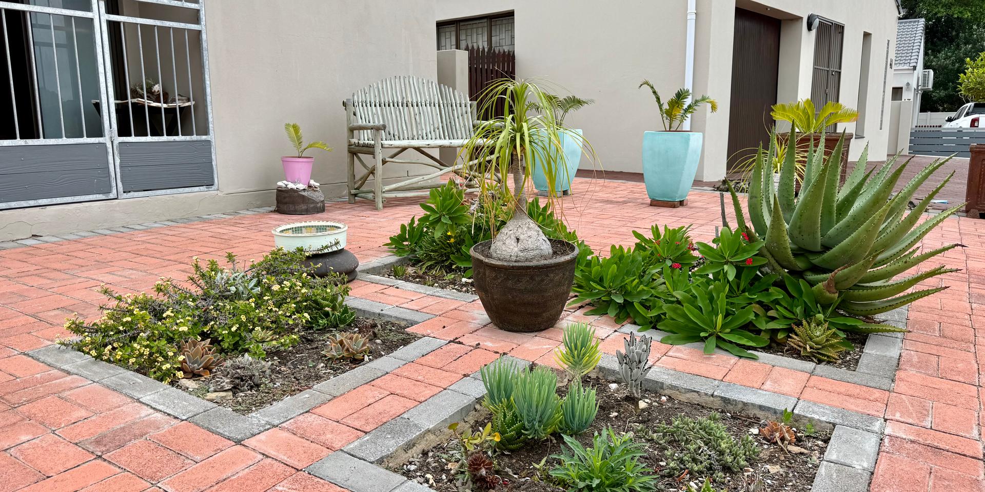 Image 2 of 6