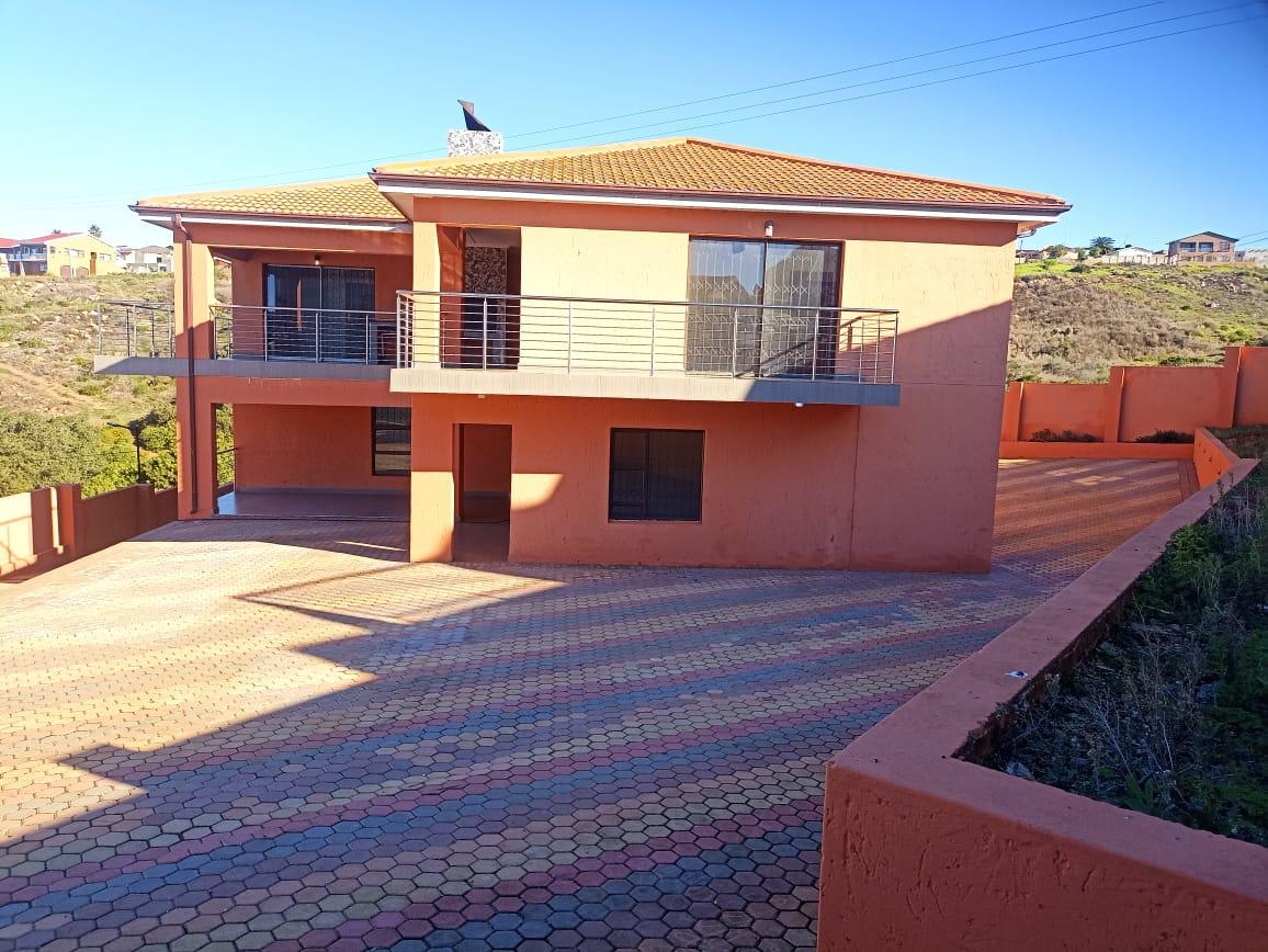 Image 2 of 6