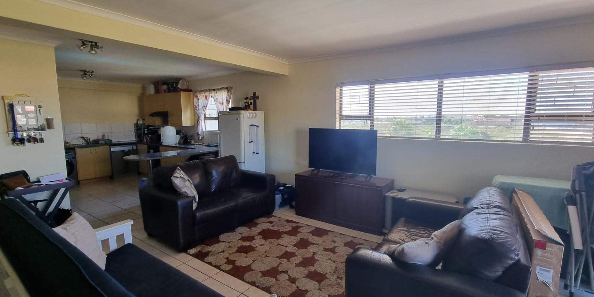 Image 2 of 6