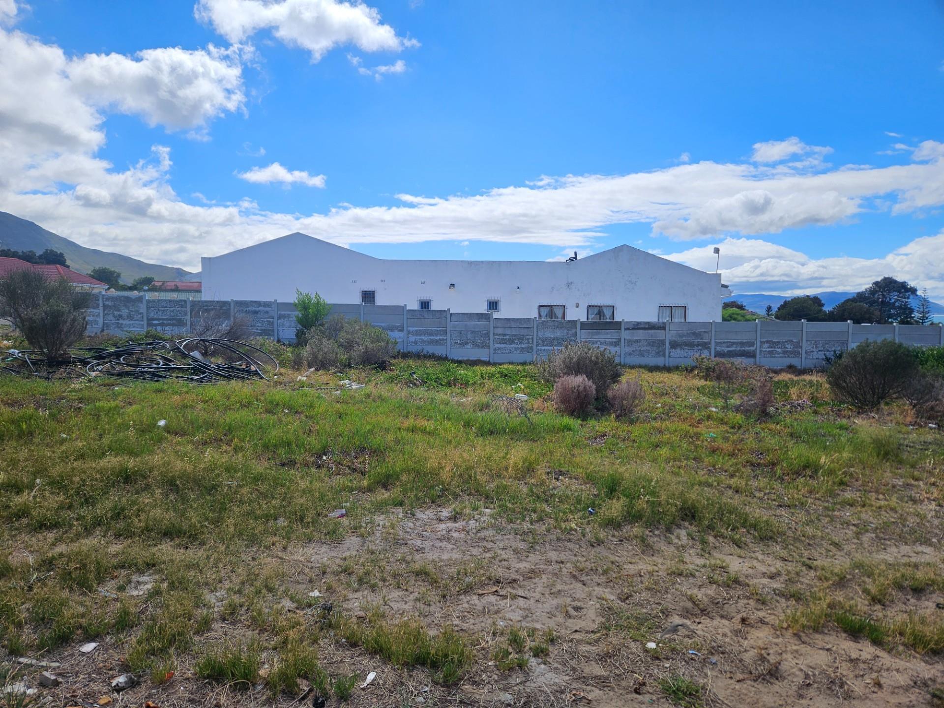 Image 4 of 6