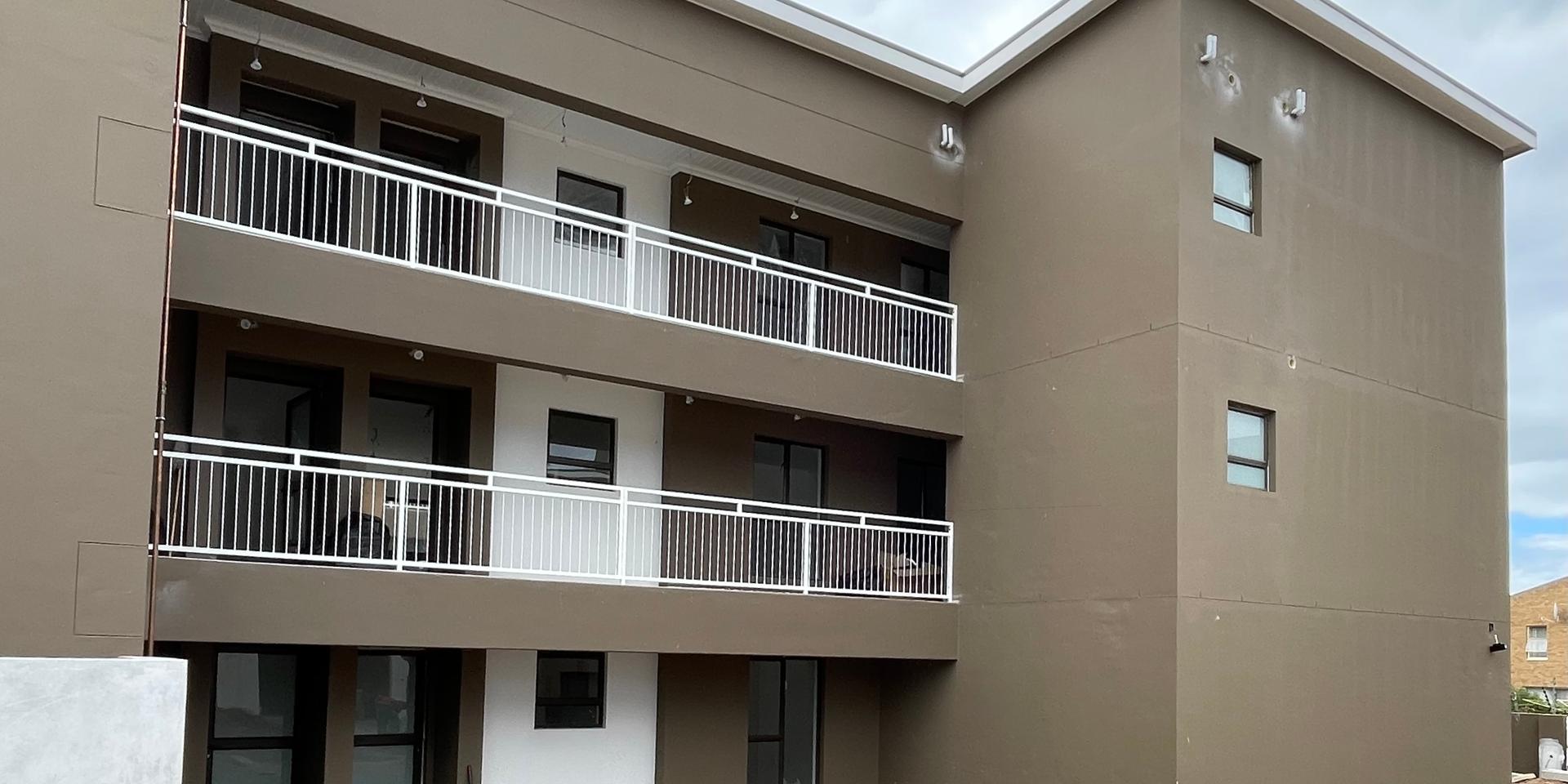 Image 2 of 6
