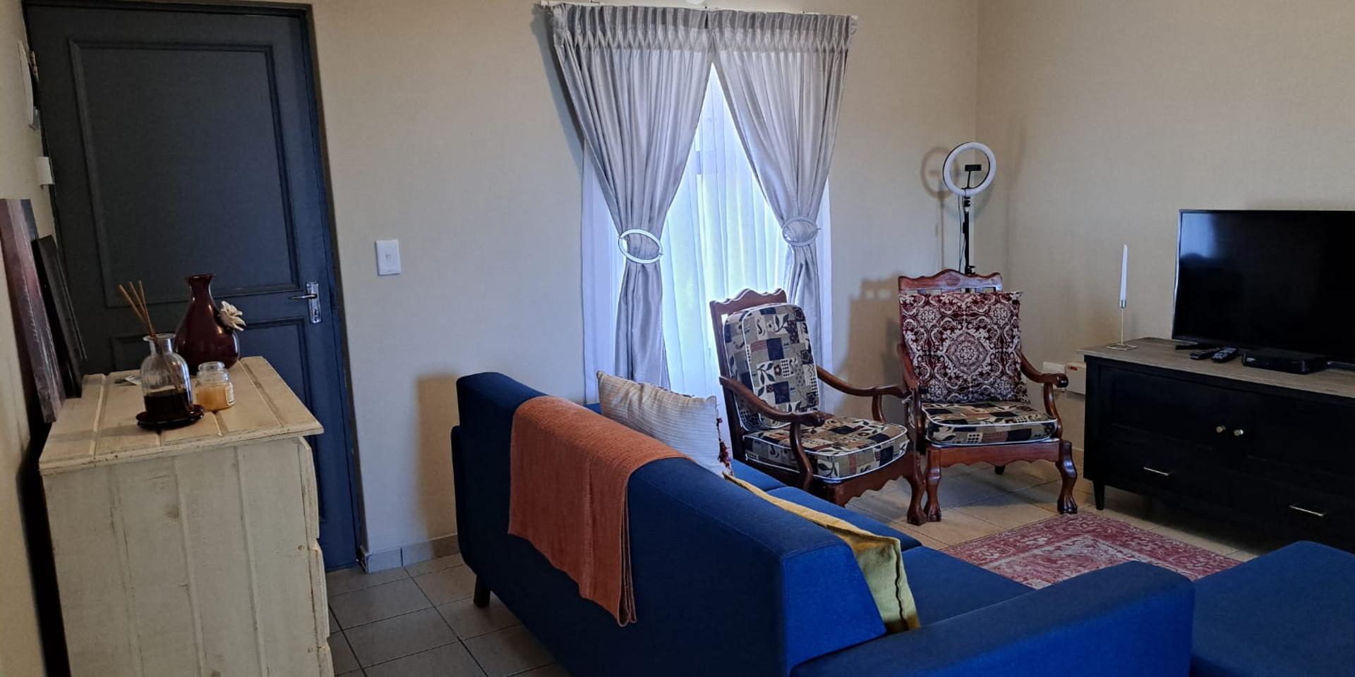 Image 4 of 6