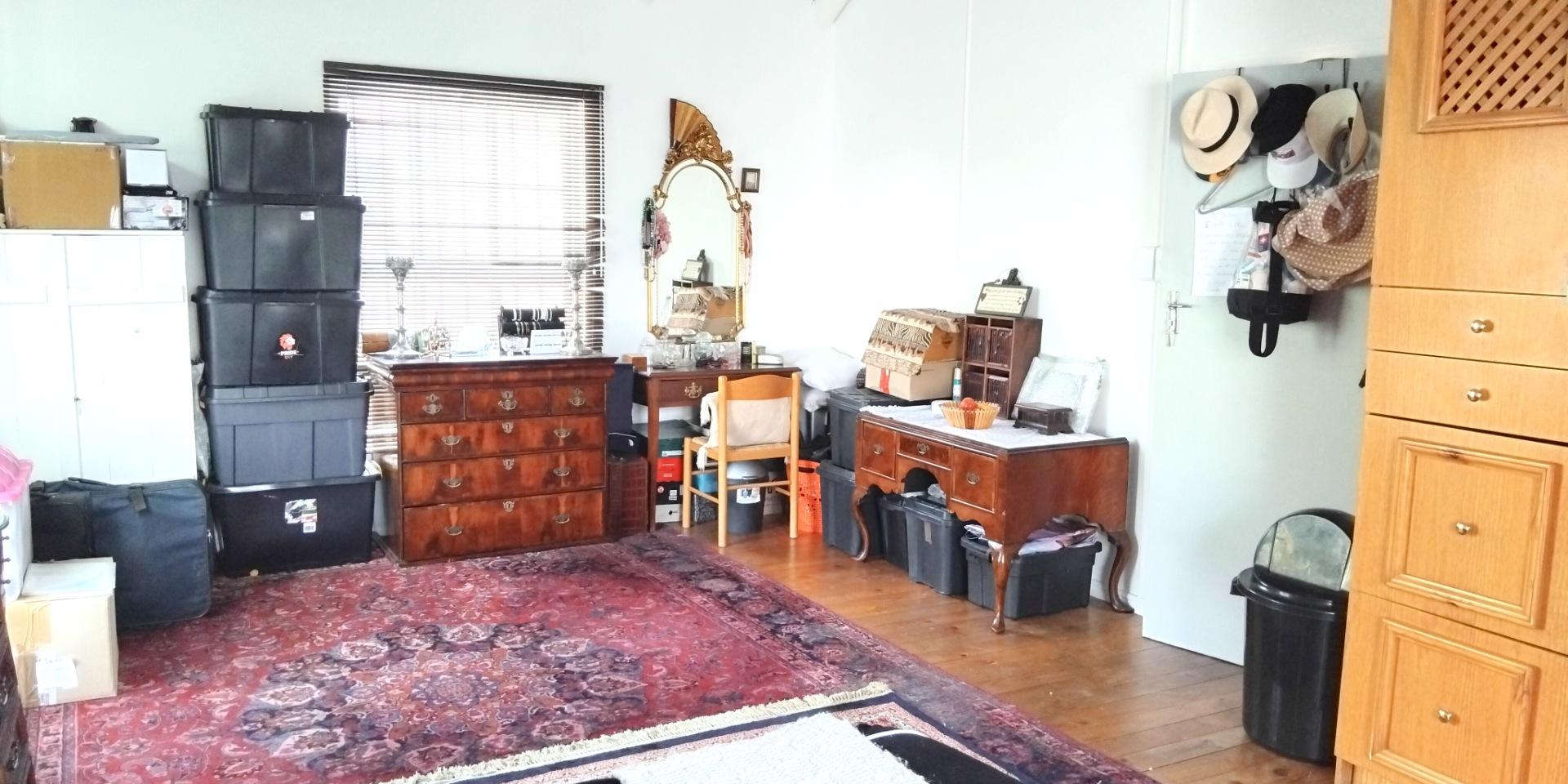 Image 3 of 6