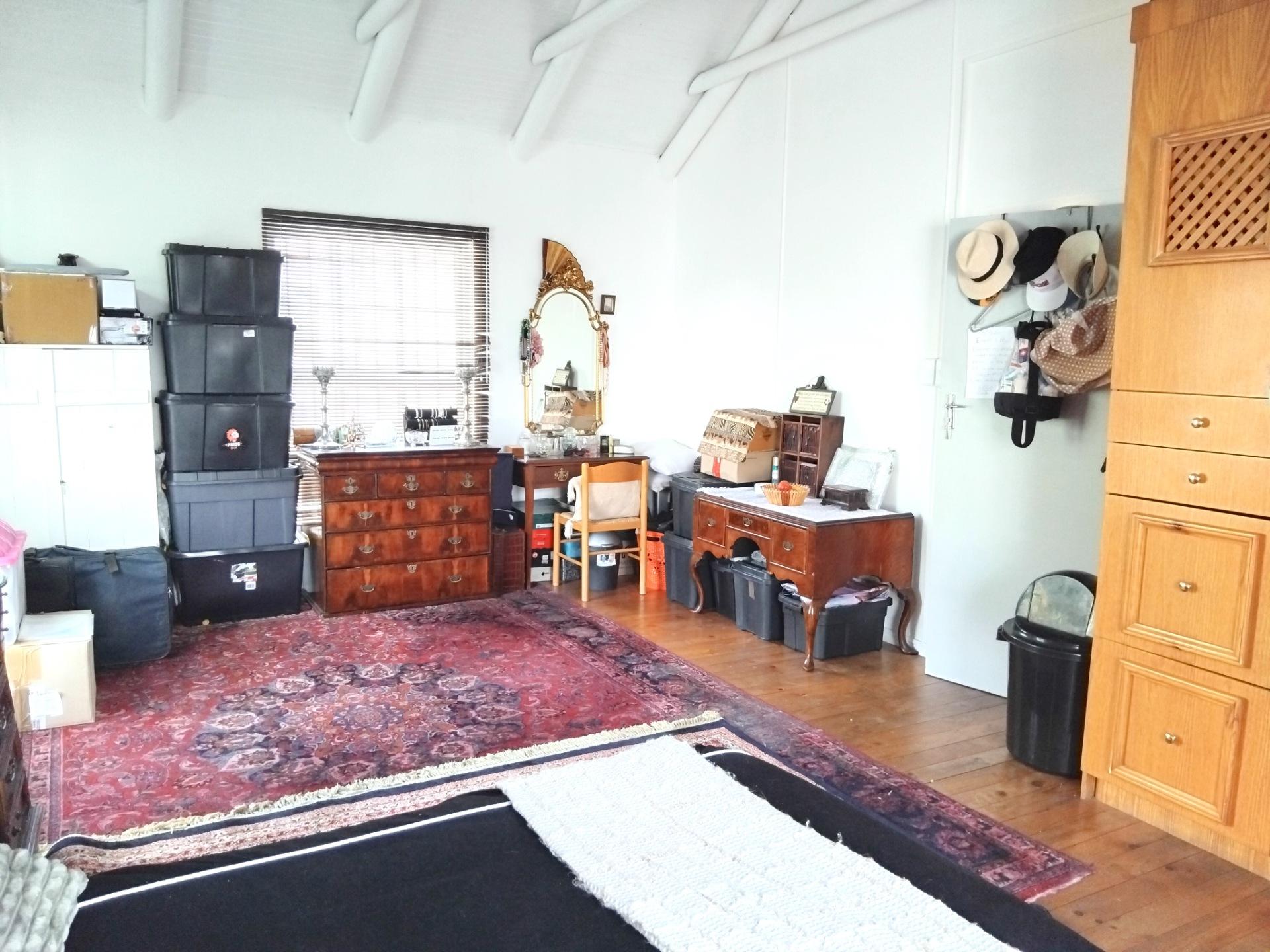 Image 3 of 6