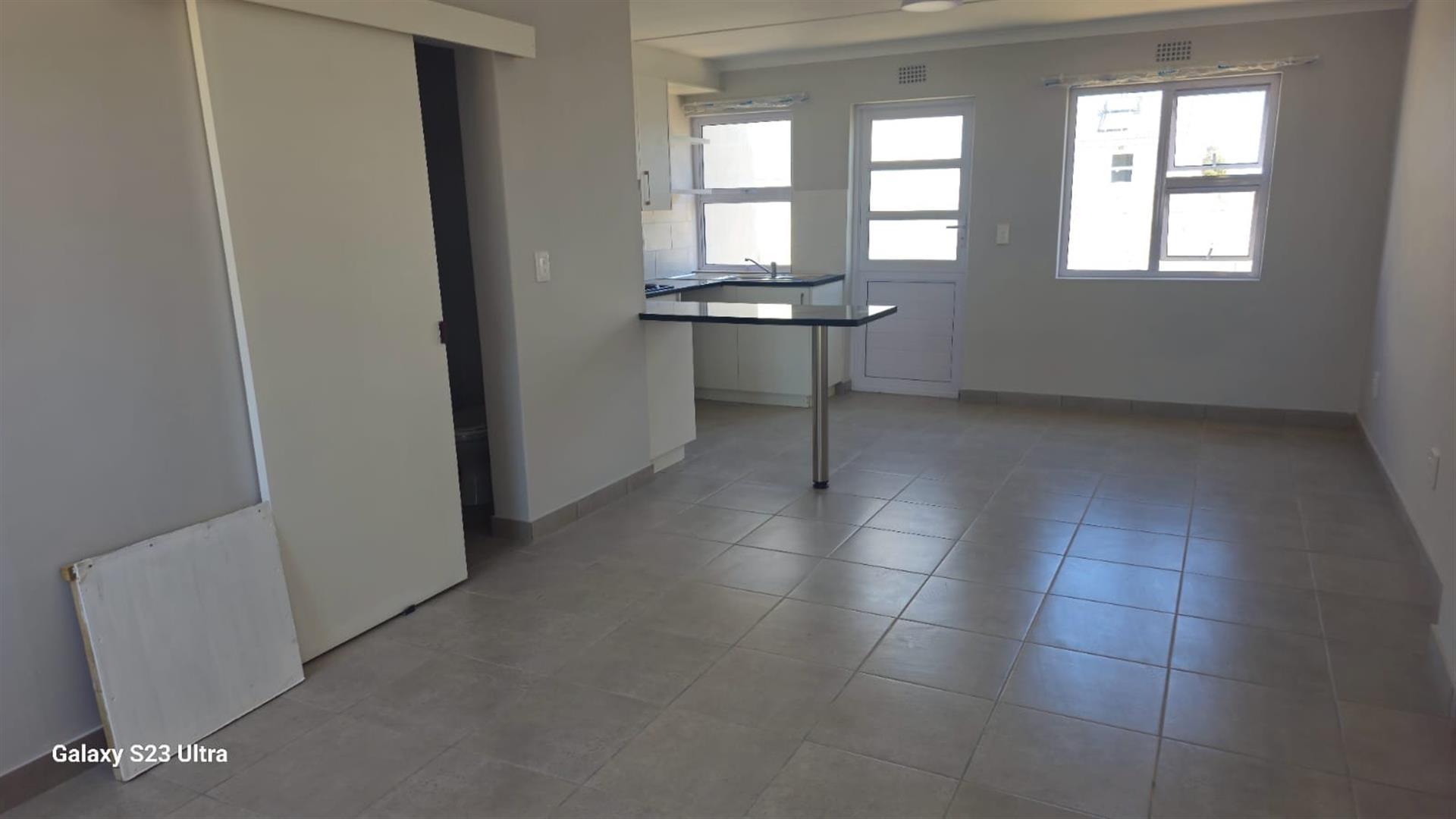 Image 4 of 6