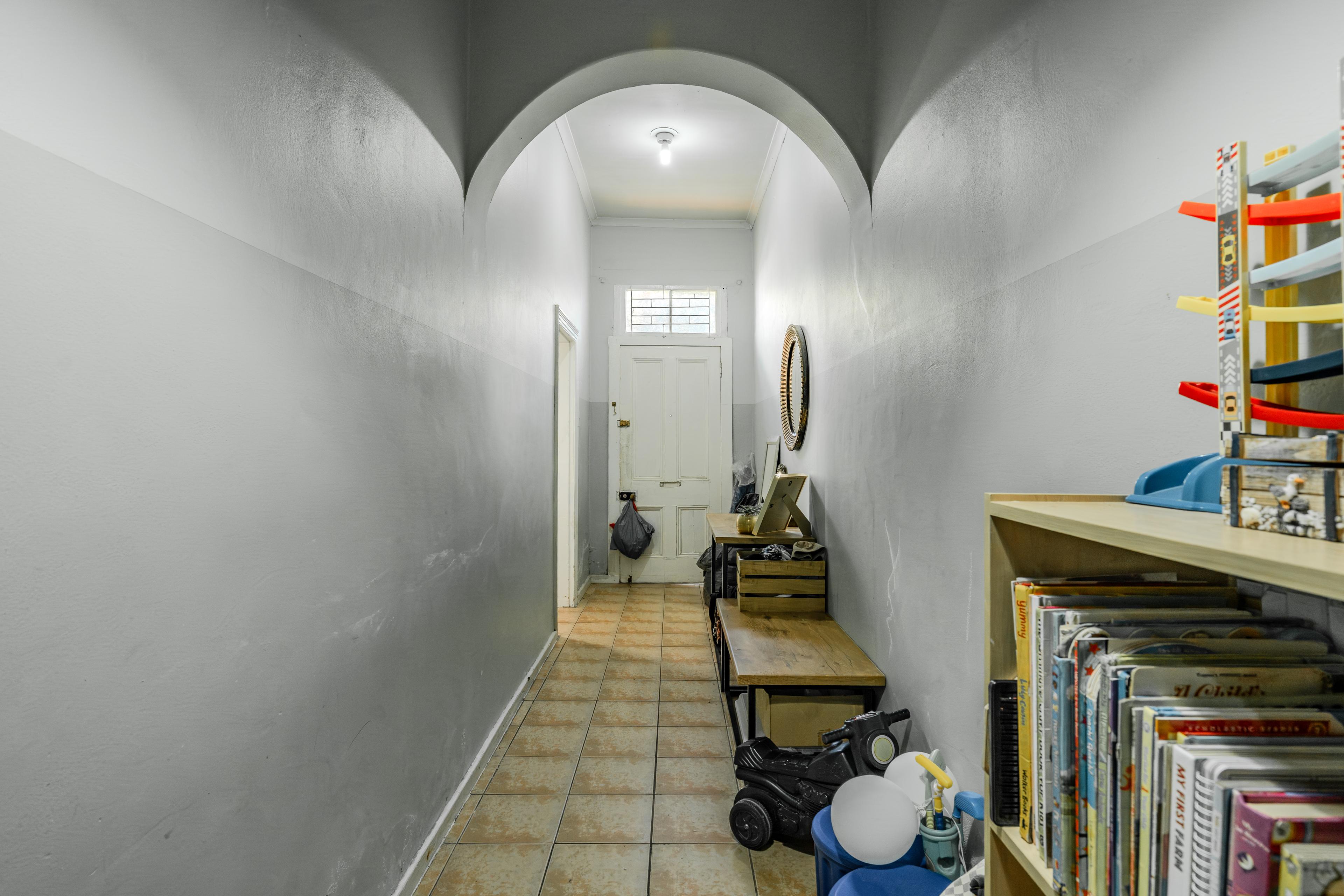Image 5 of 6