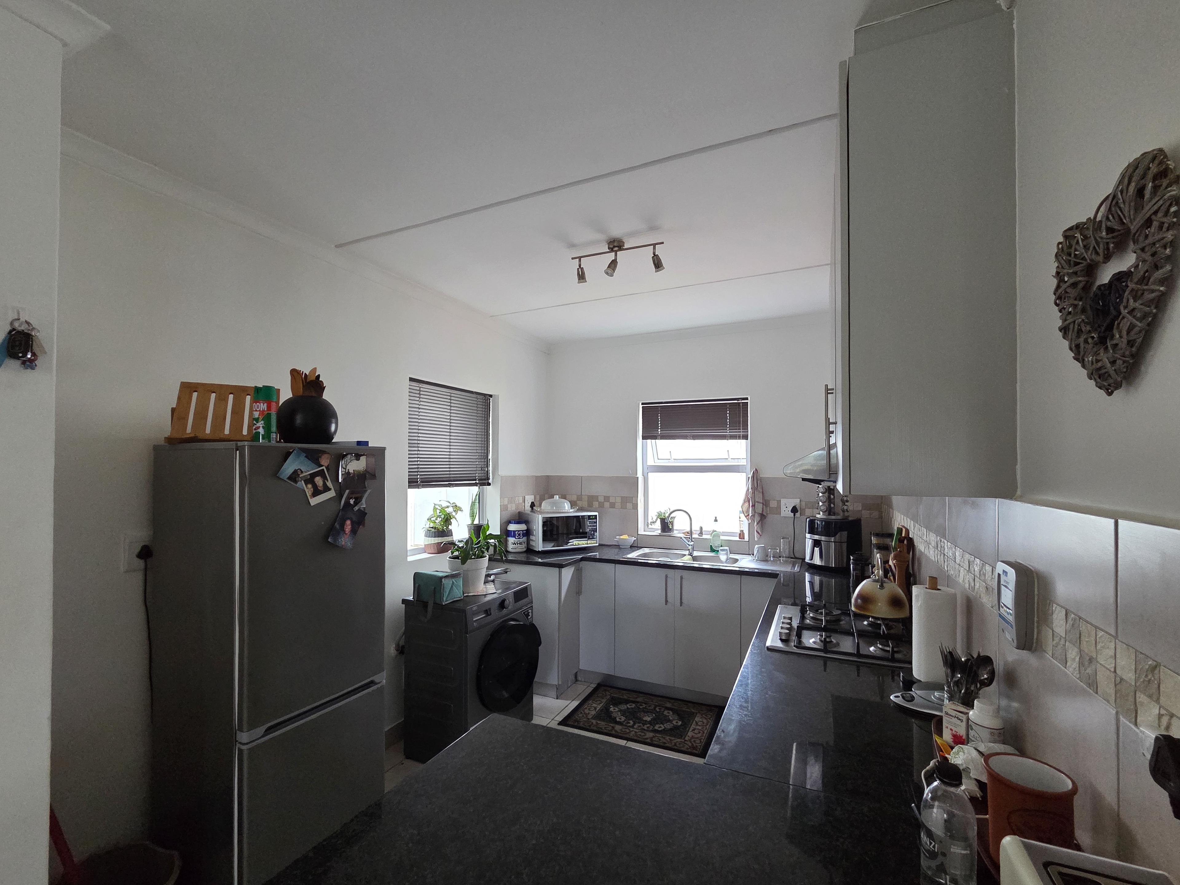 Image 2 of 6