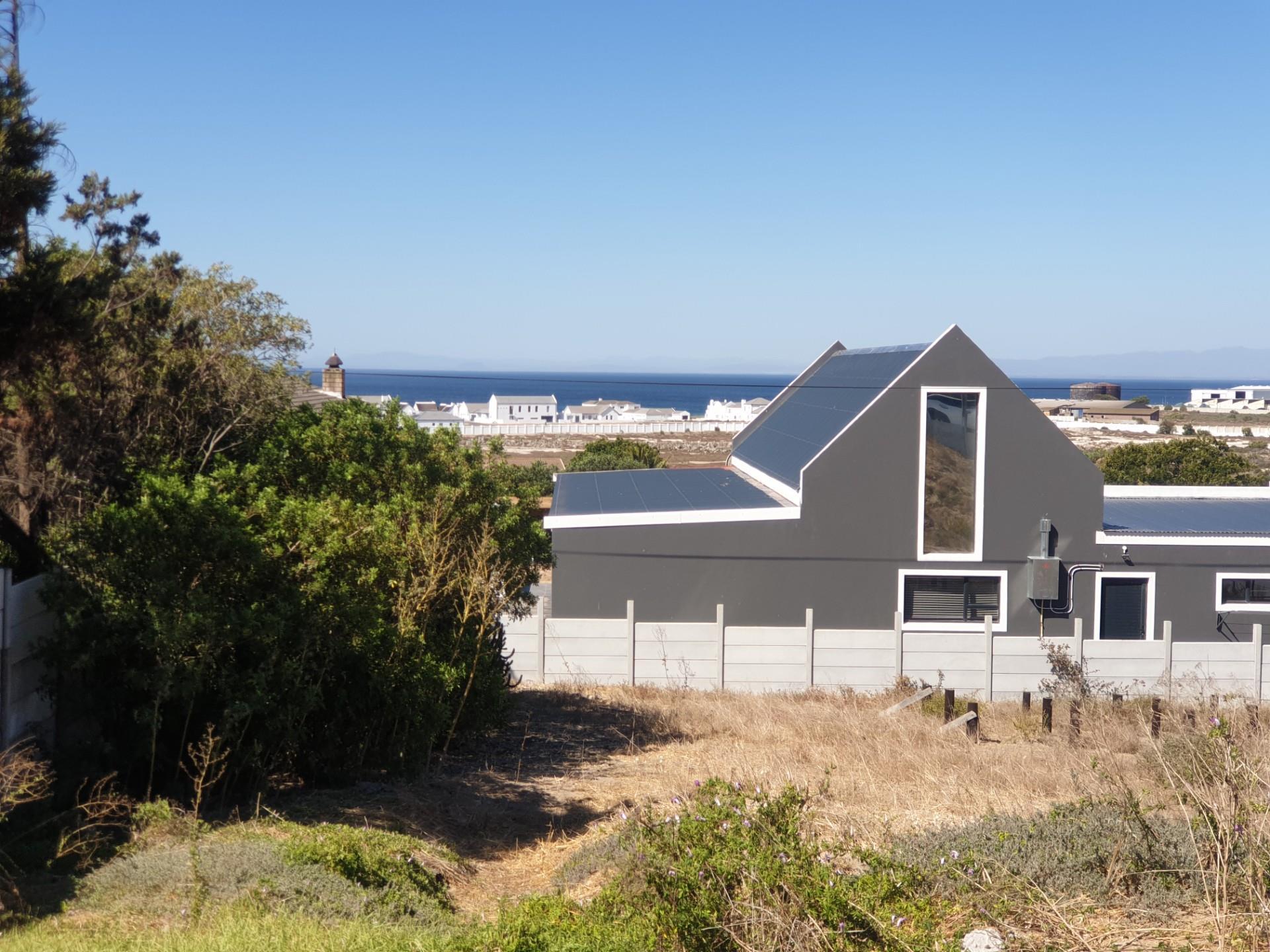 Image 4 of 6