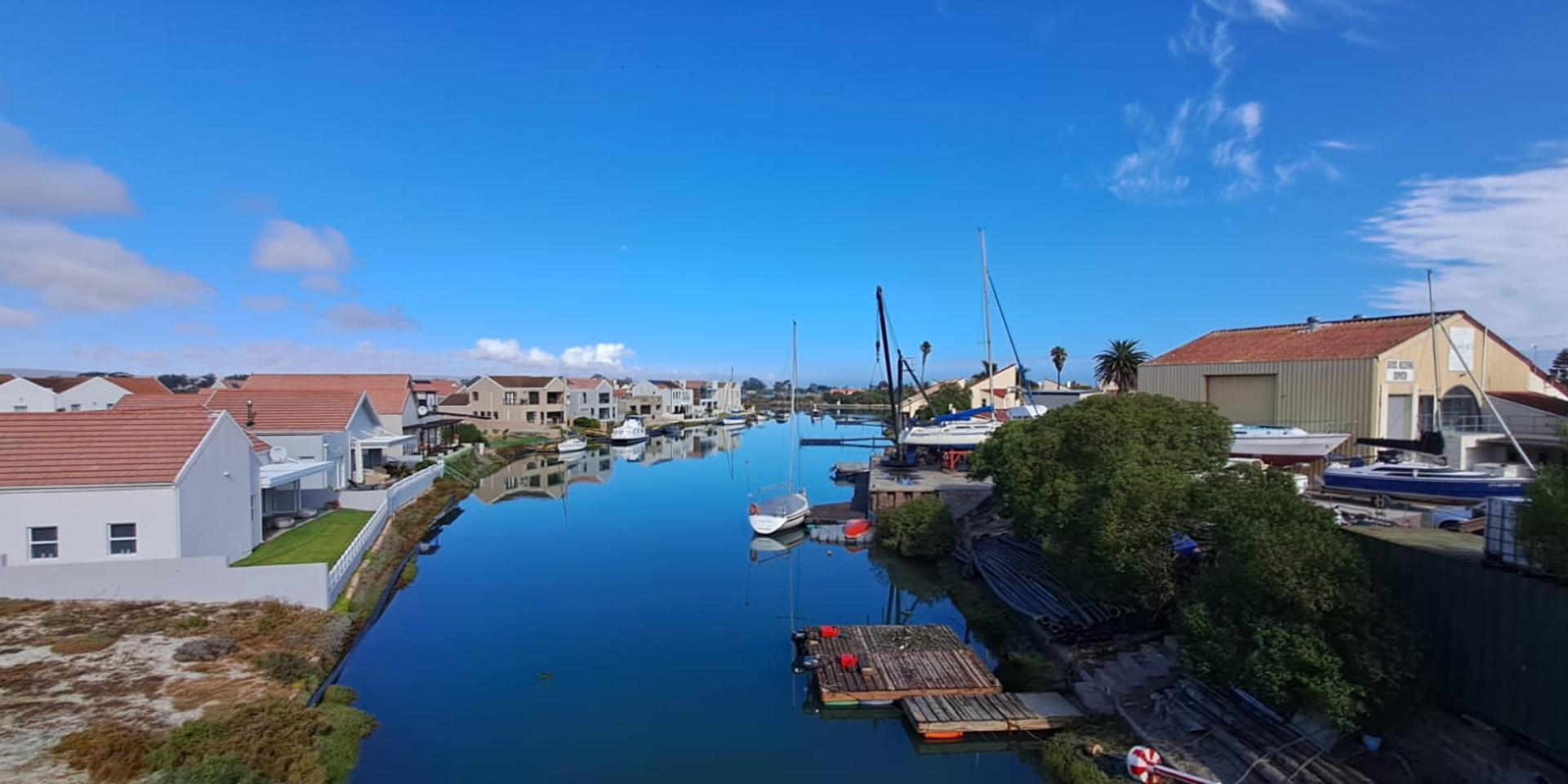 Image 2 of 6