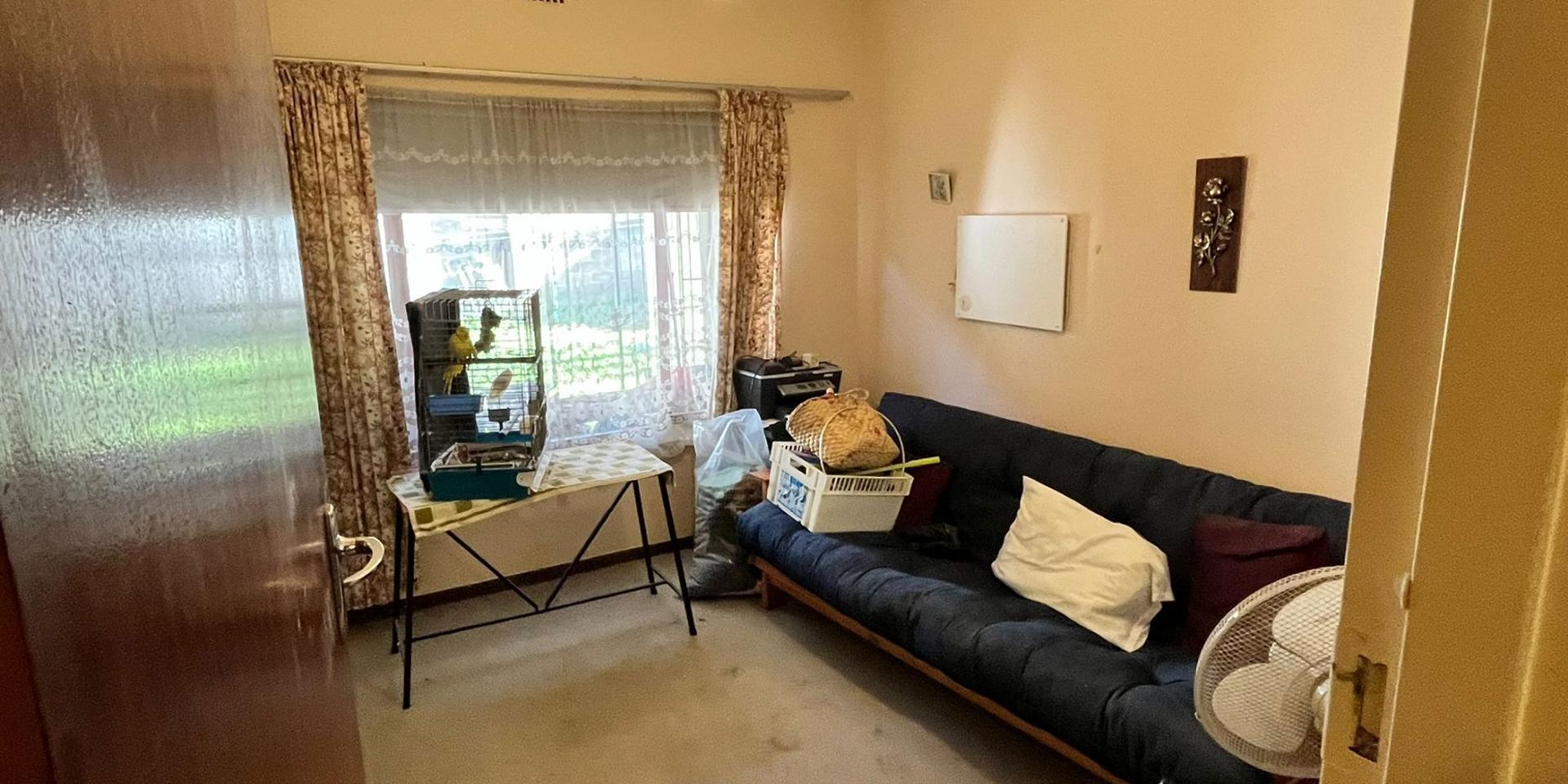 Image 2 of 6