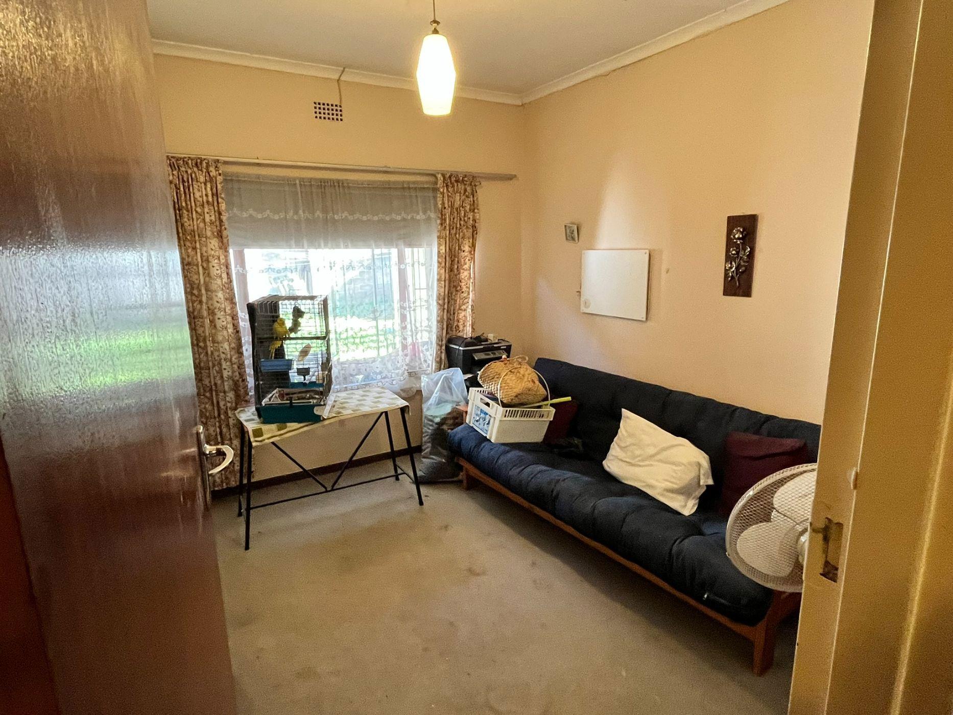 Image 2 of 6