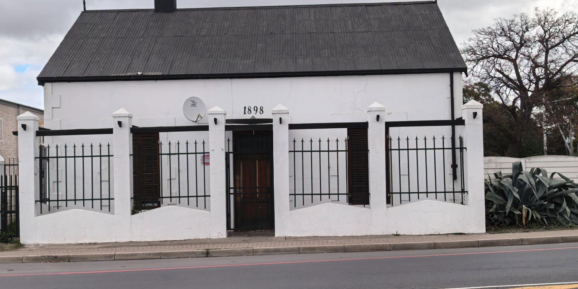 Image 1 of 6