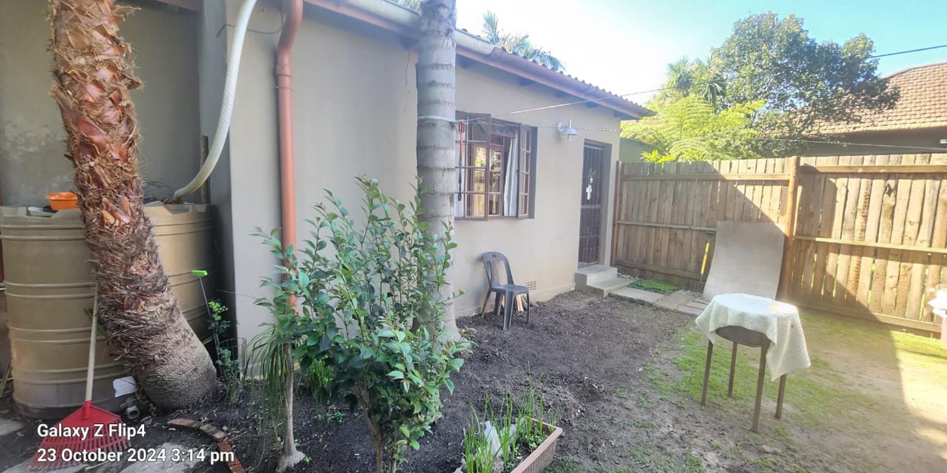 Image 4 of 6