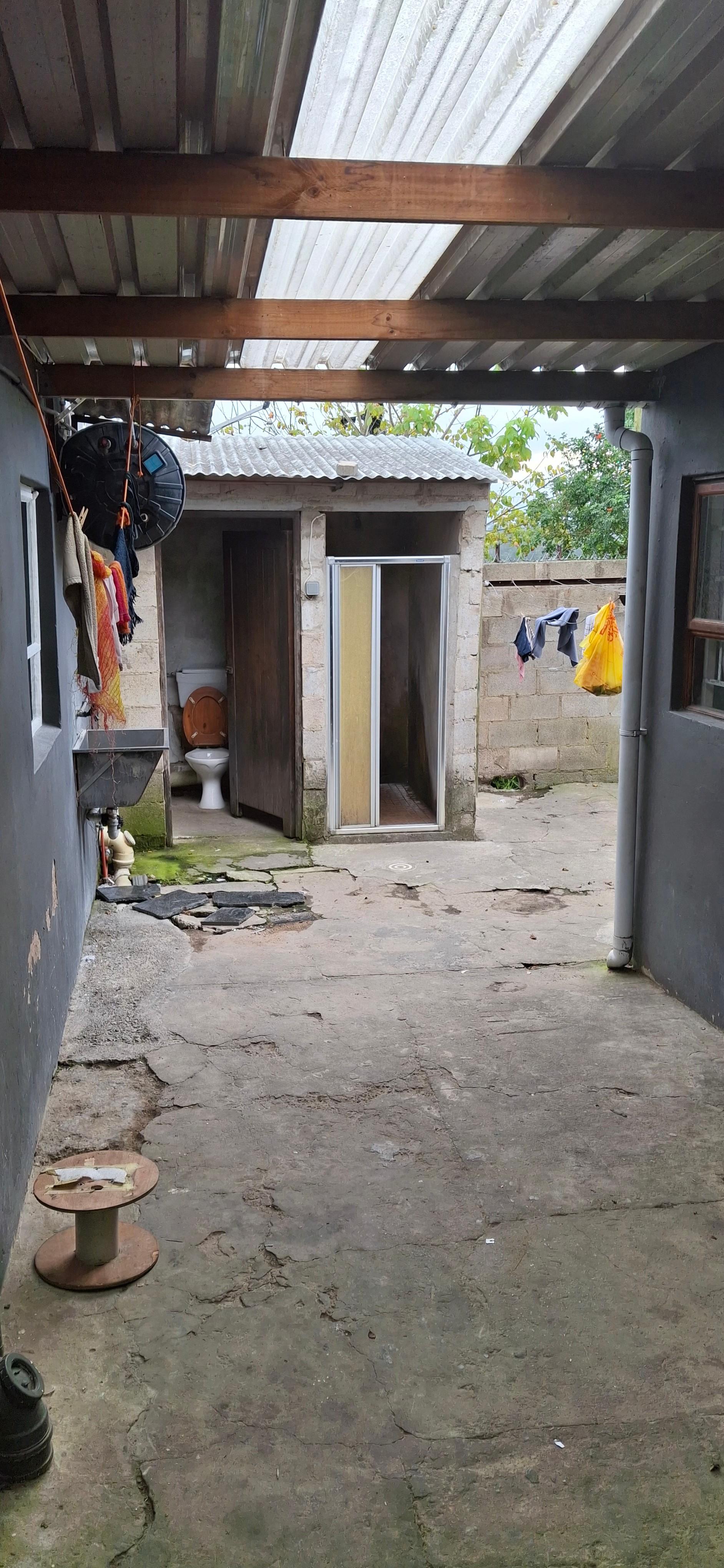 Image 3 of 6