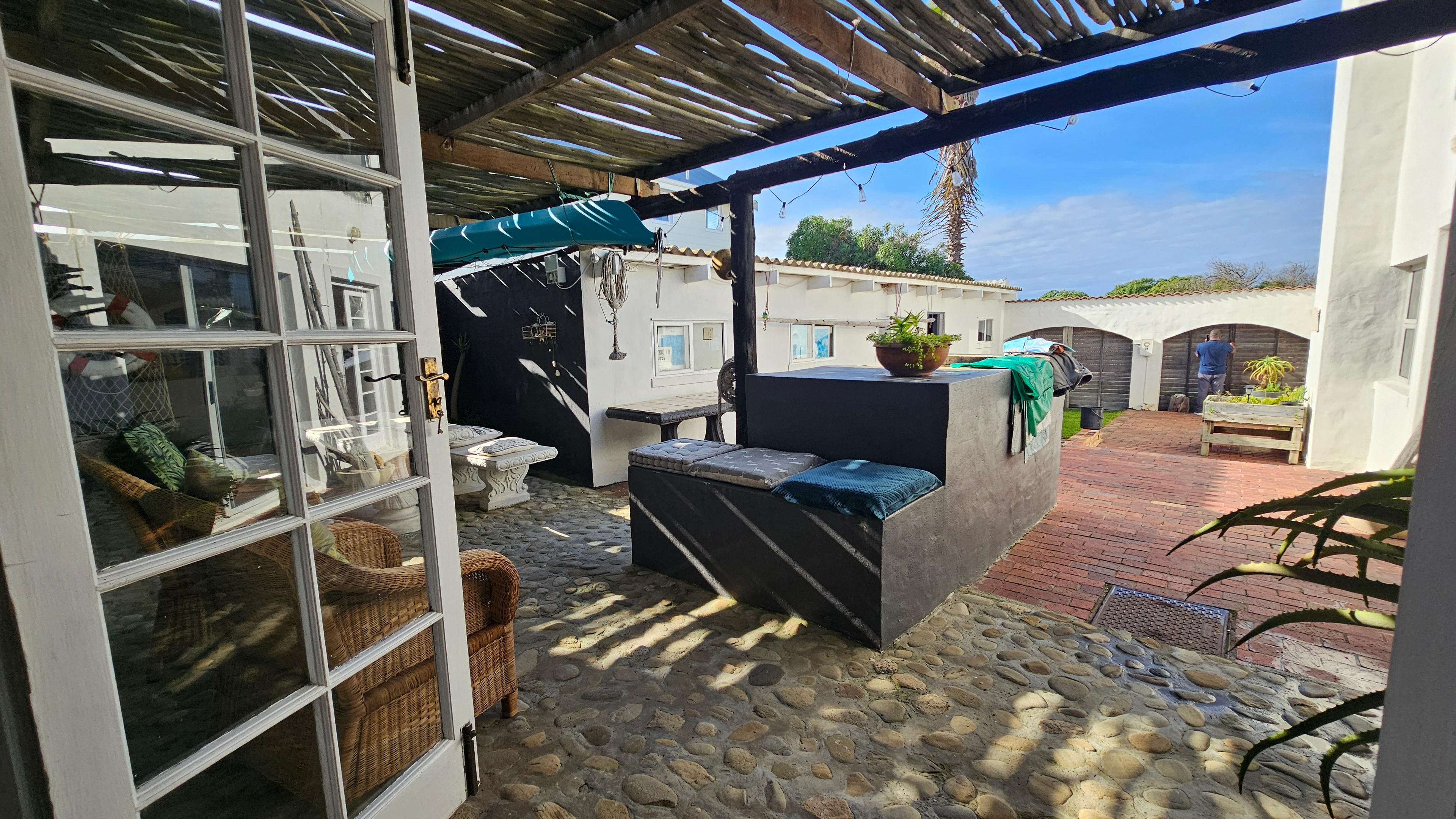 Image 2 of 6