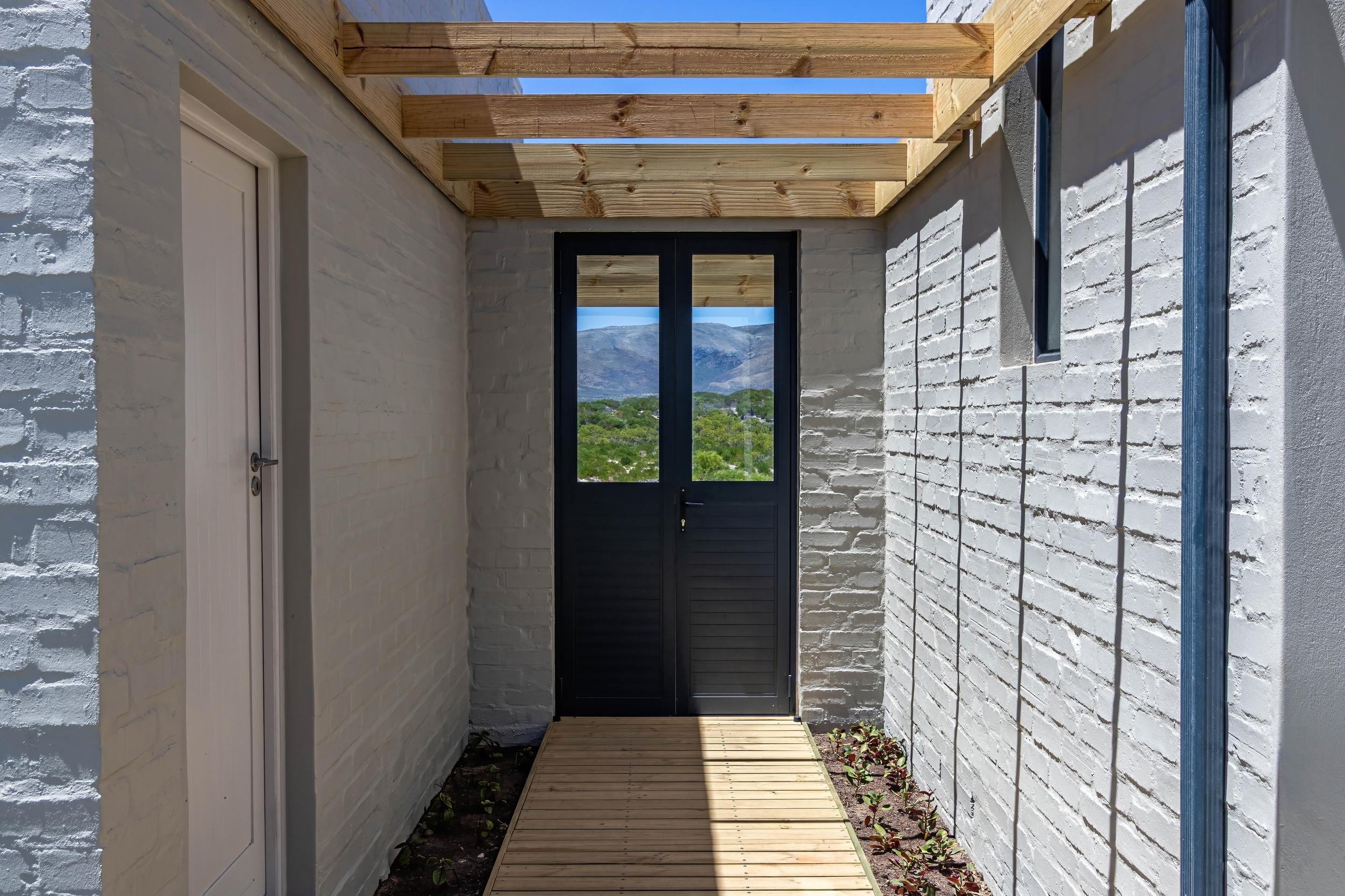 Image 5 of 6