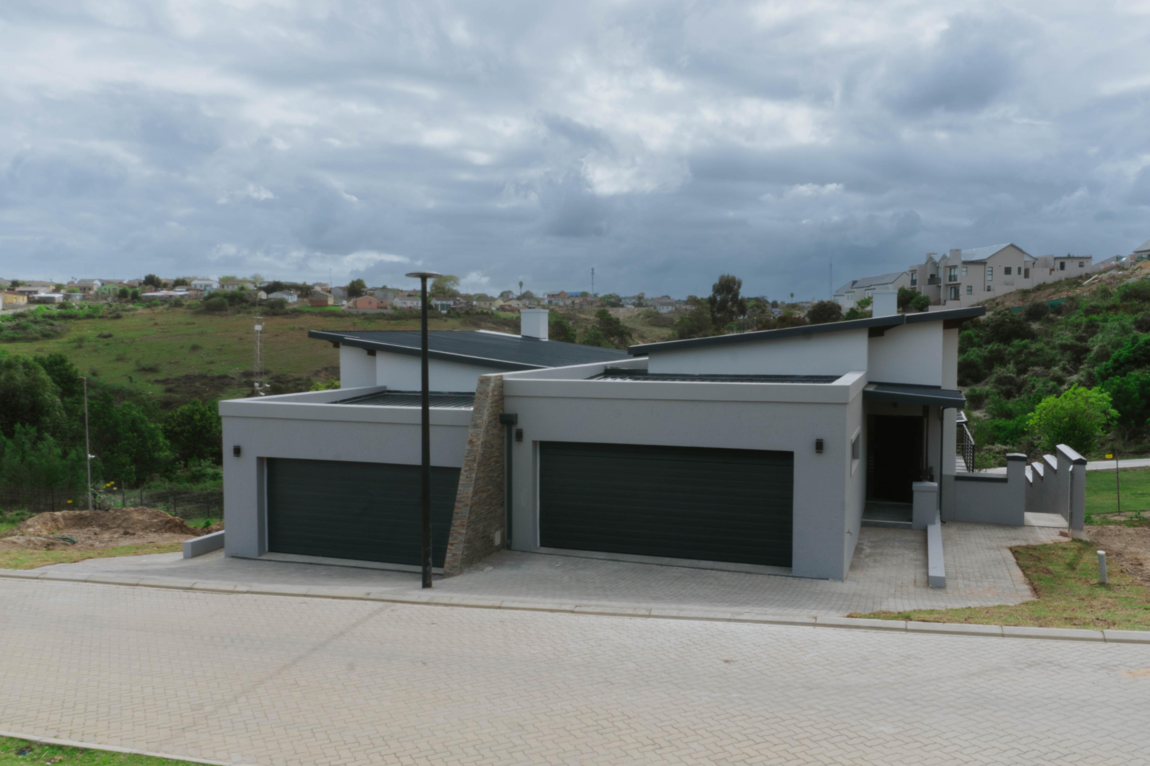Image 2 of 6