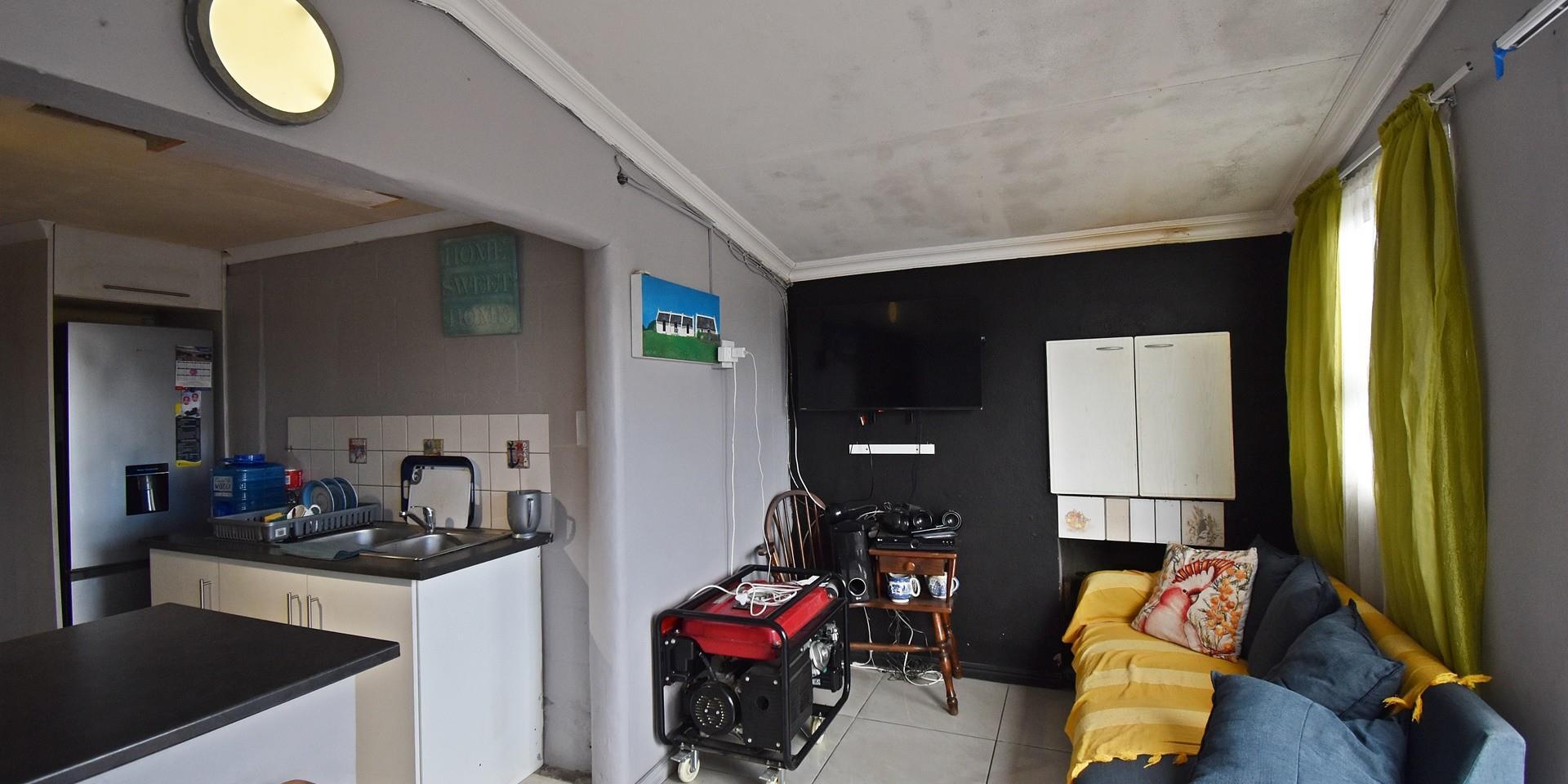 Image 4 of 6