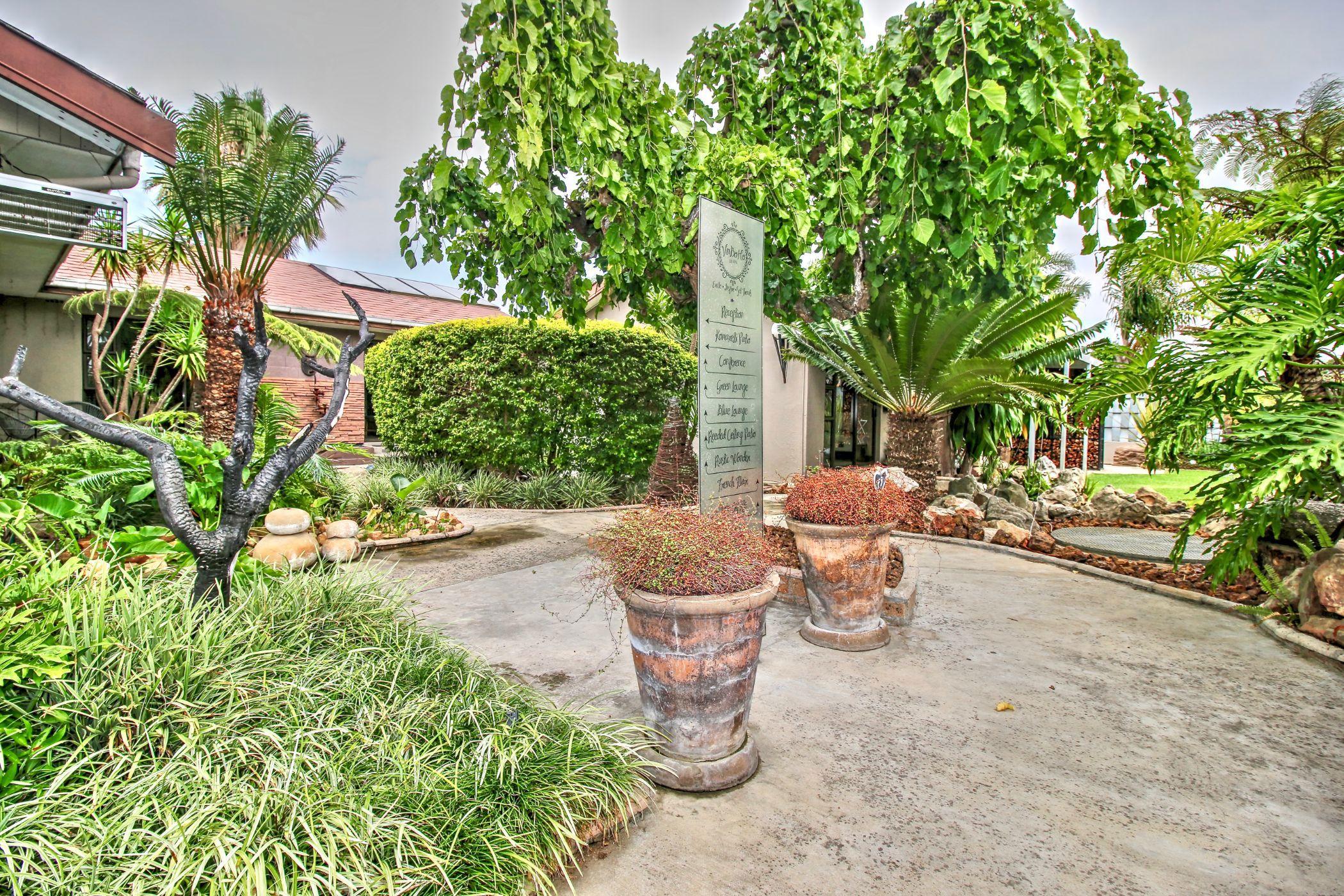 Image 4 of 6