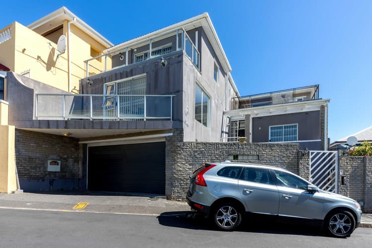 Main property image