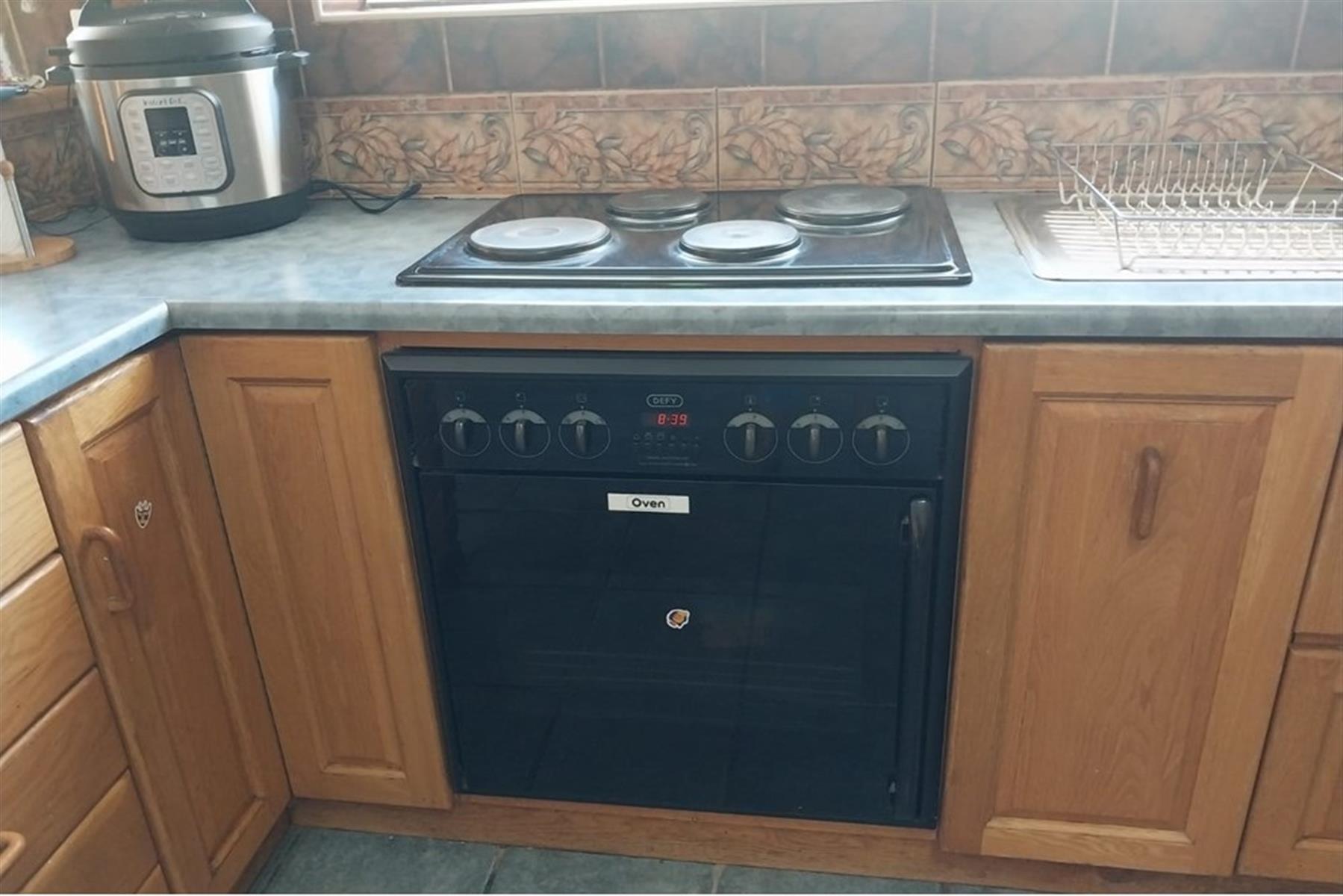 Image 2 of 6