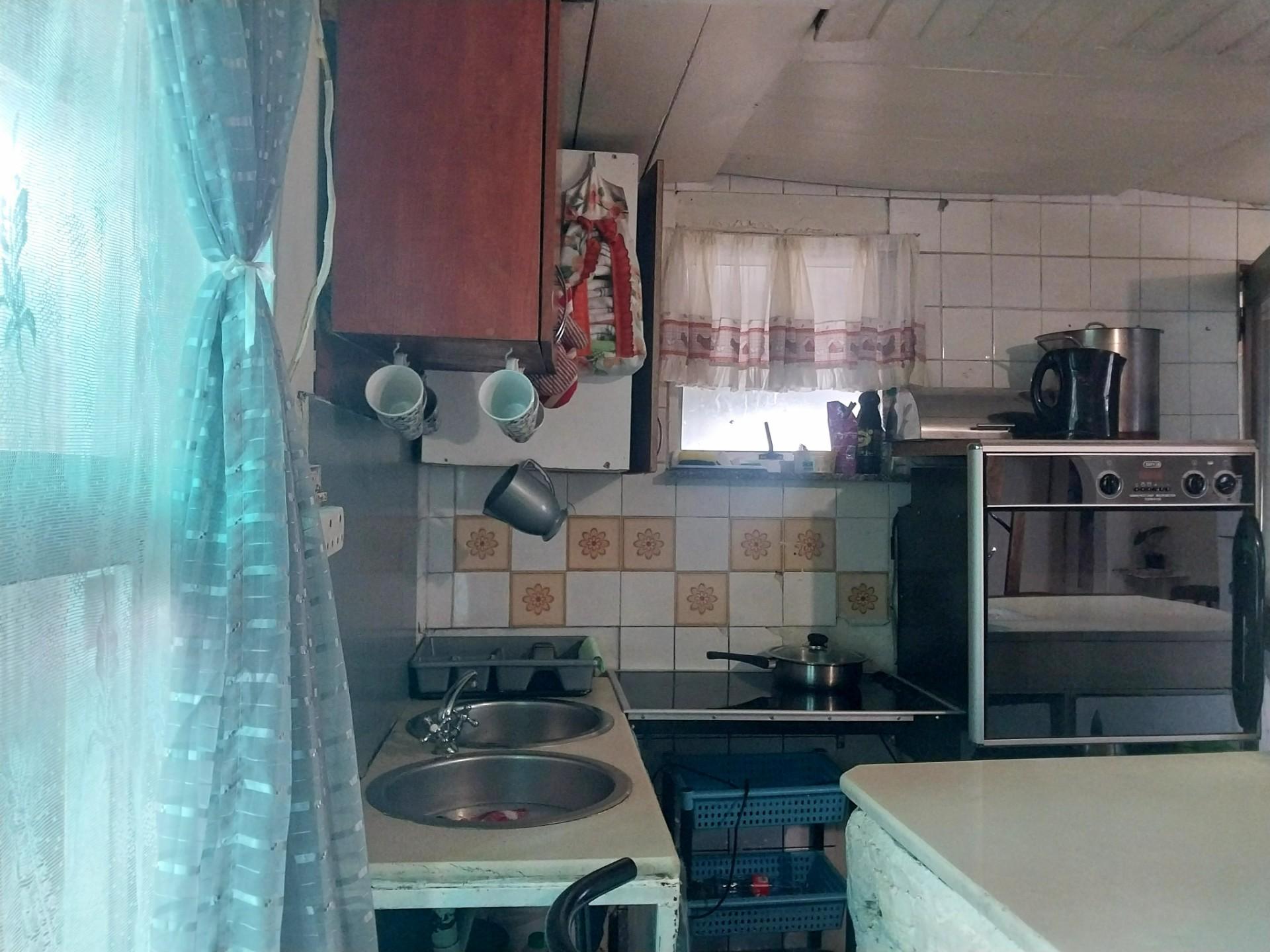 Image 5 of 6