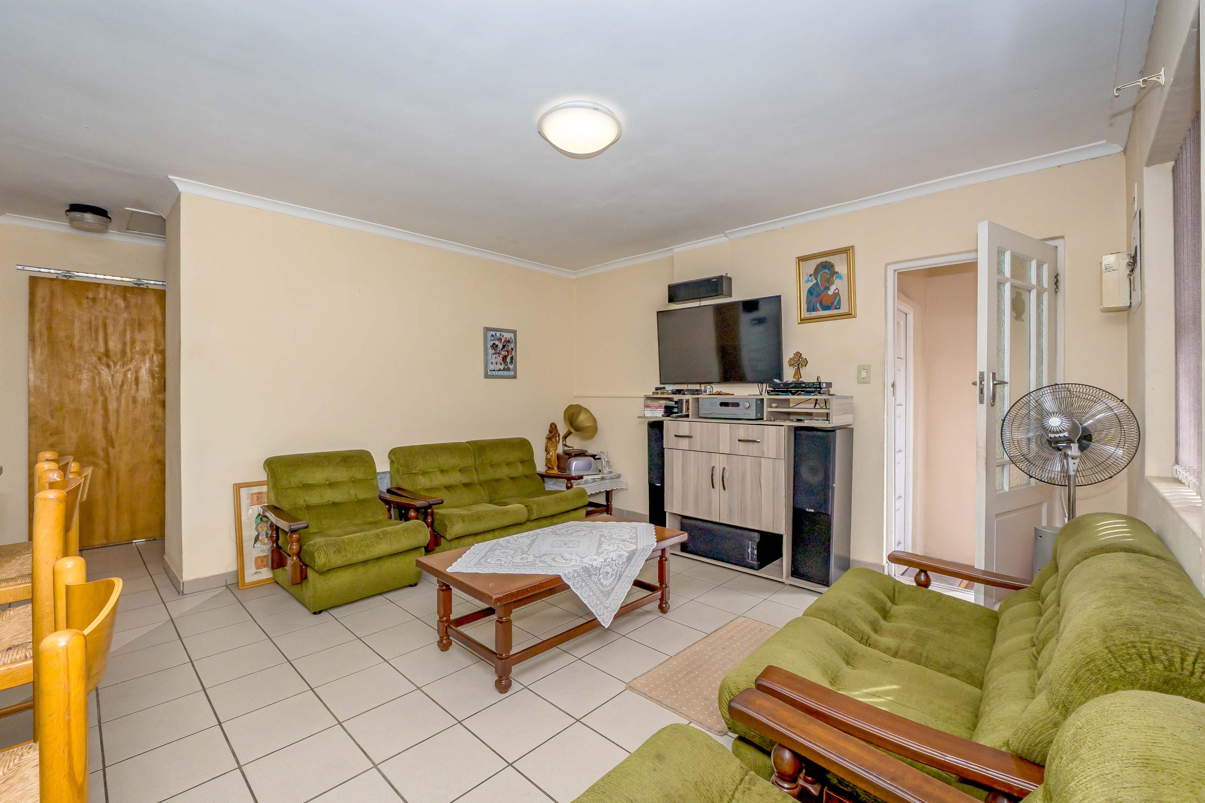 Image 5 of 6