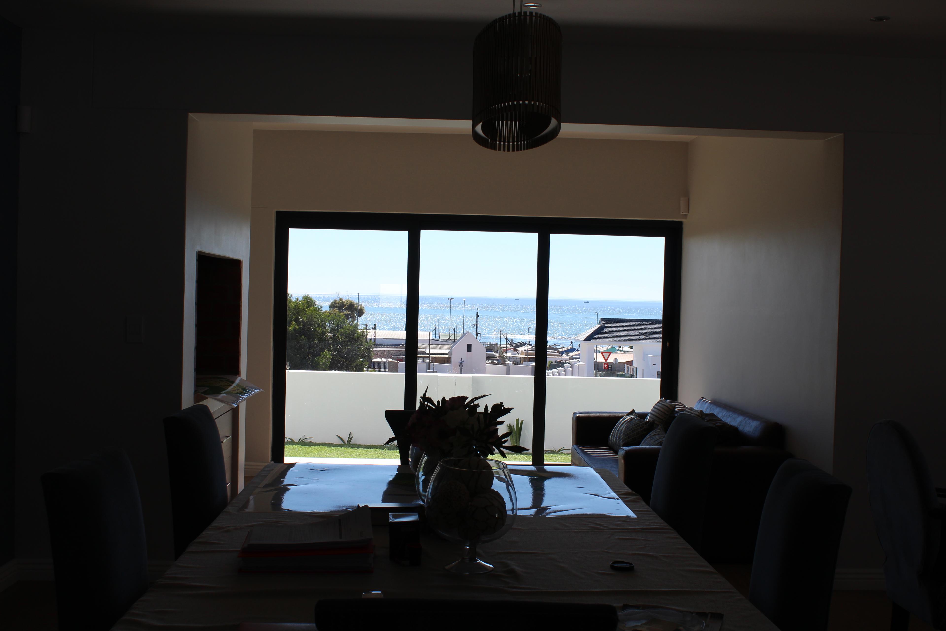 Image 4 of 6