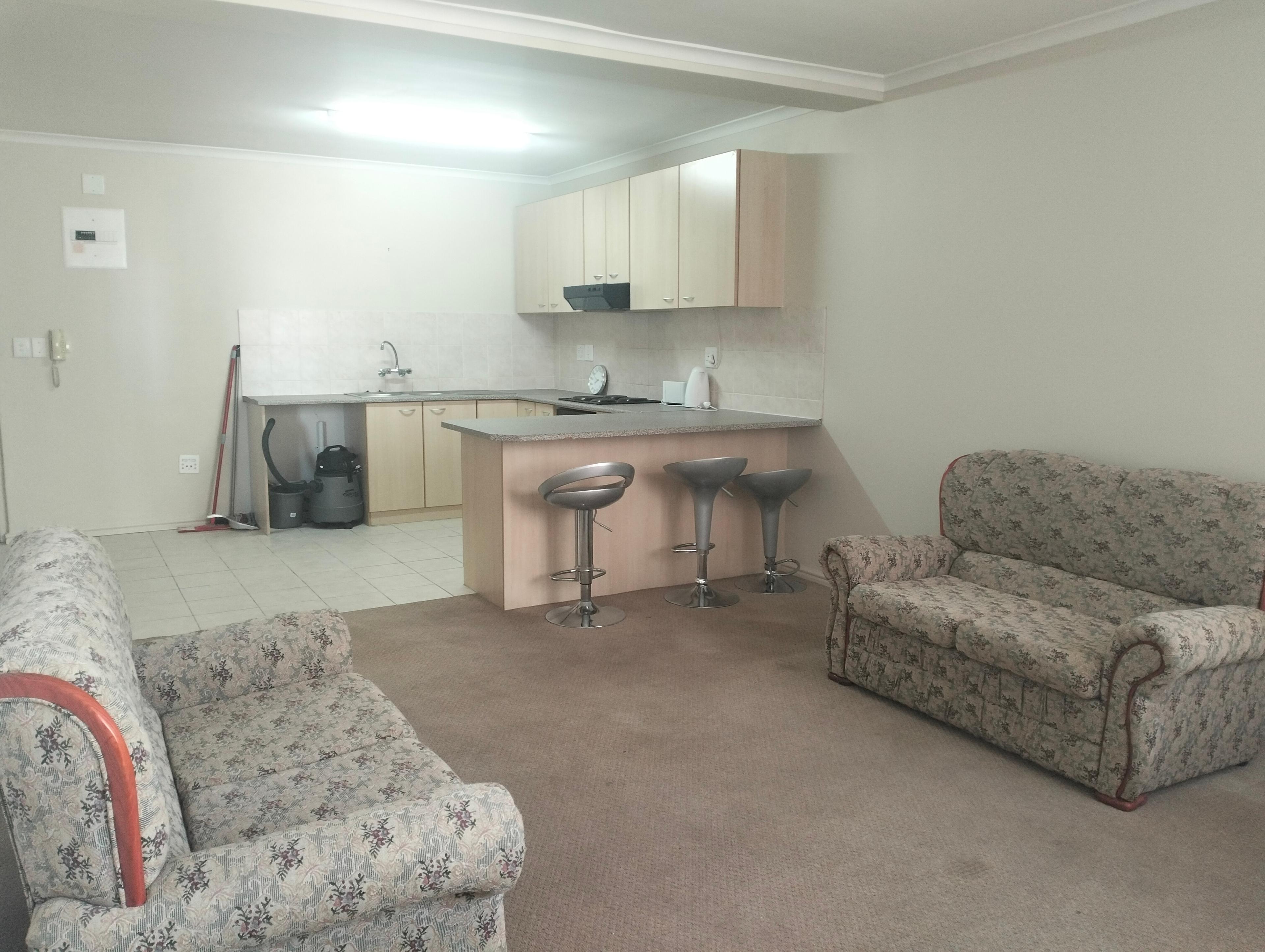 Image 4 of 6