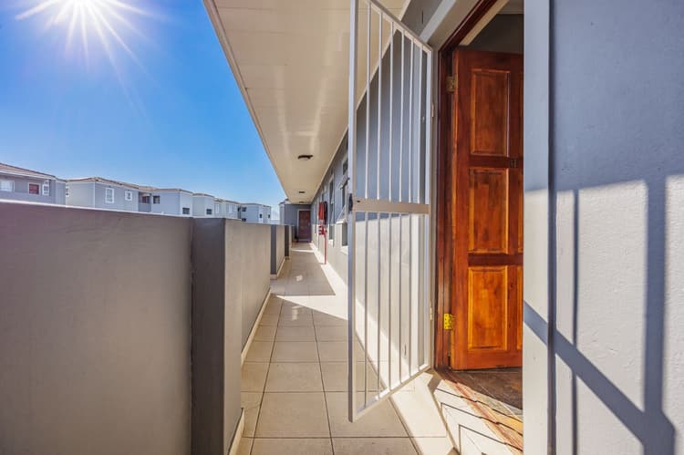 Main property image