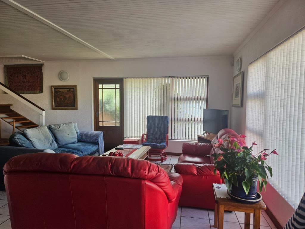 Image 4 of 6
