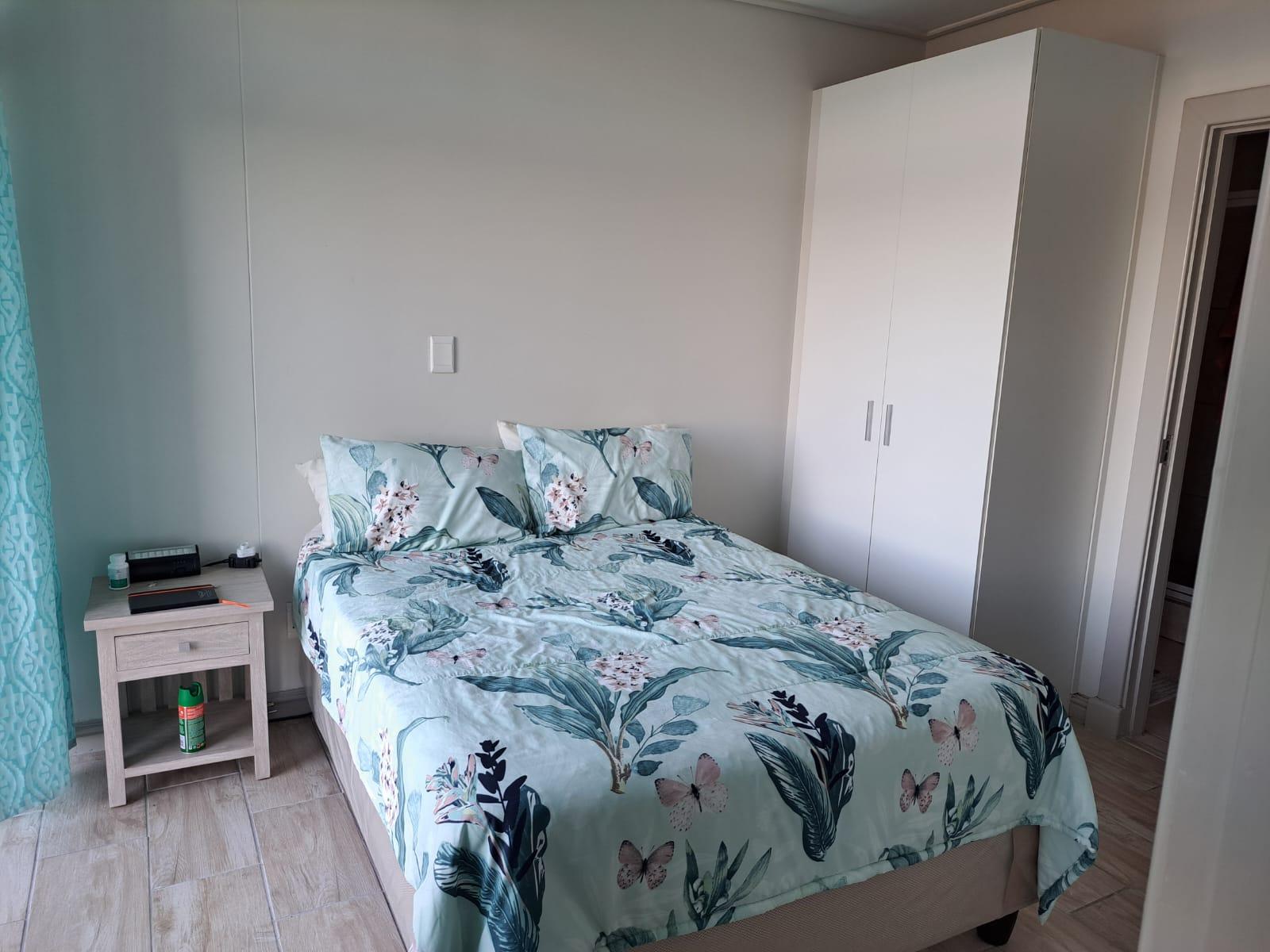 Image 2 of 6