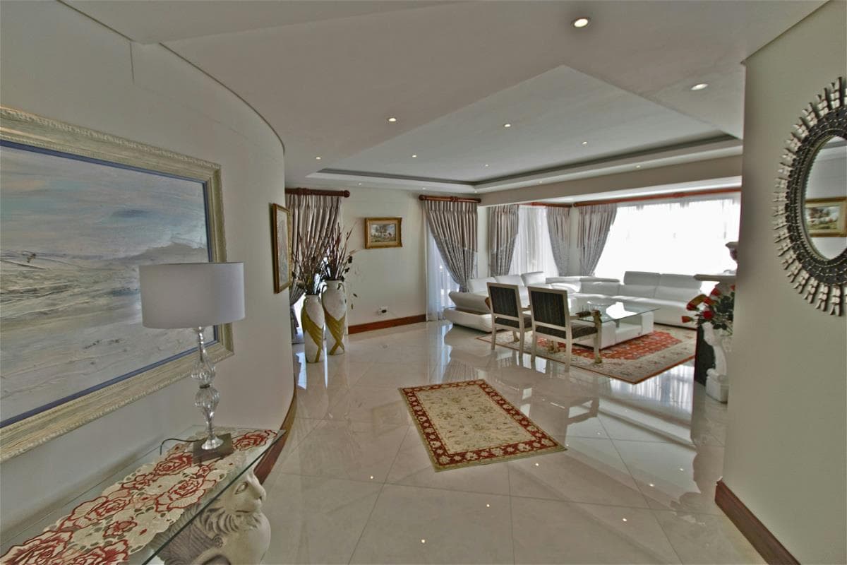 Image 3 of 6