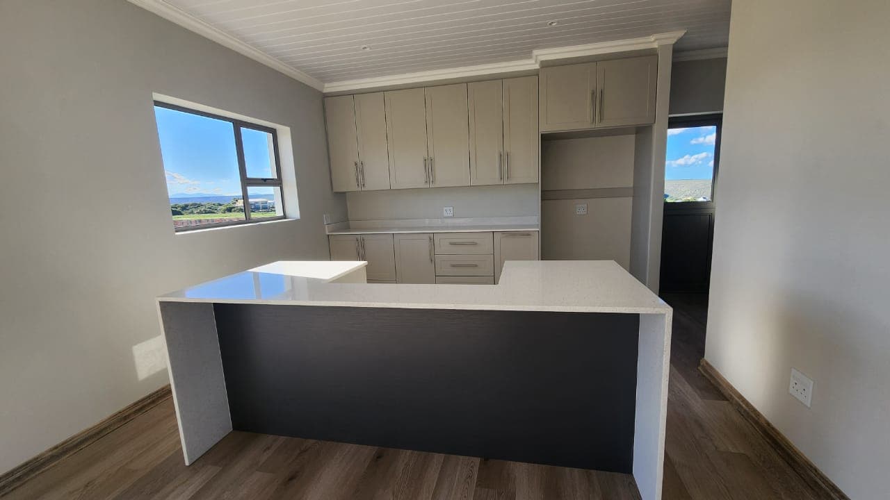 Image 3 of 6